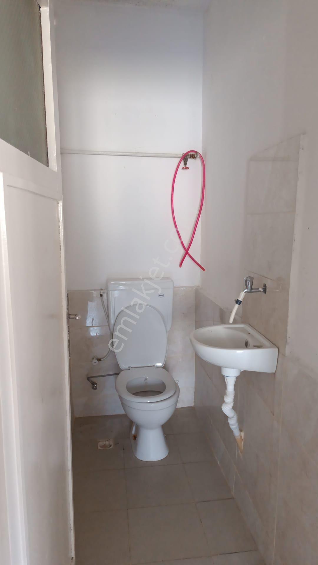 Bornova Atatürk Mah. Kiralık Tek Katlı Müstakil Bina - Görsel 9