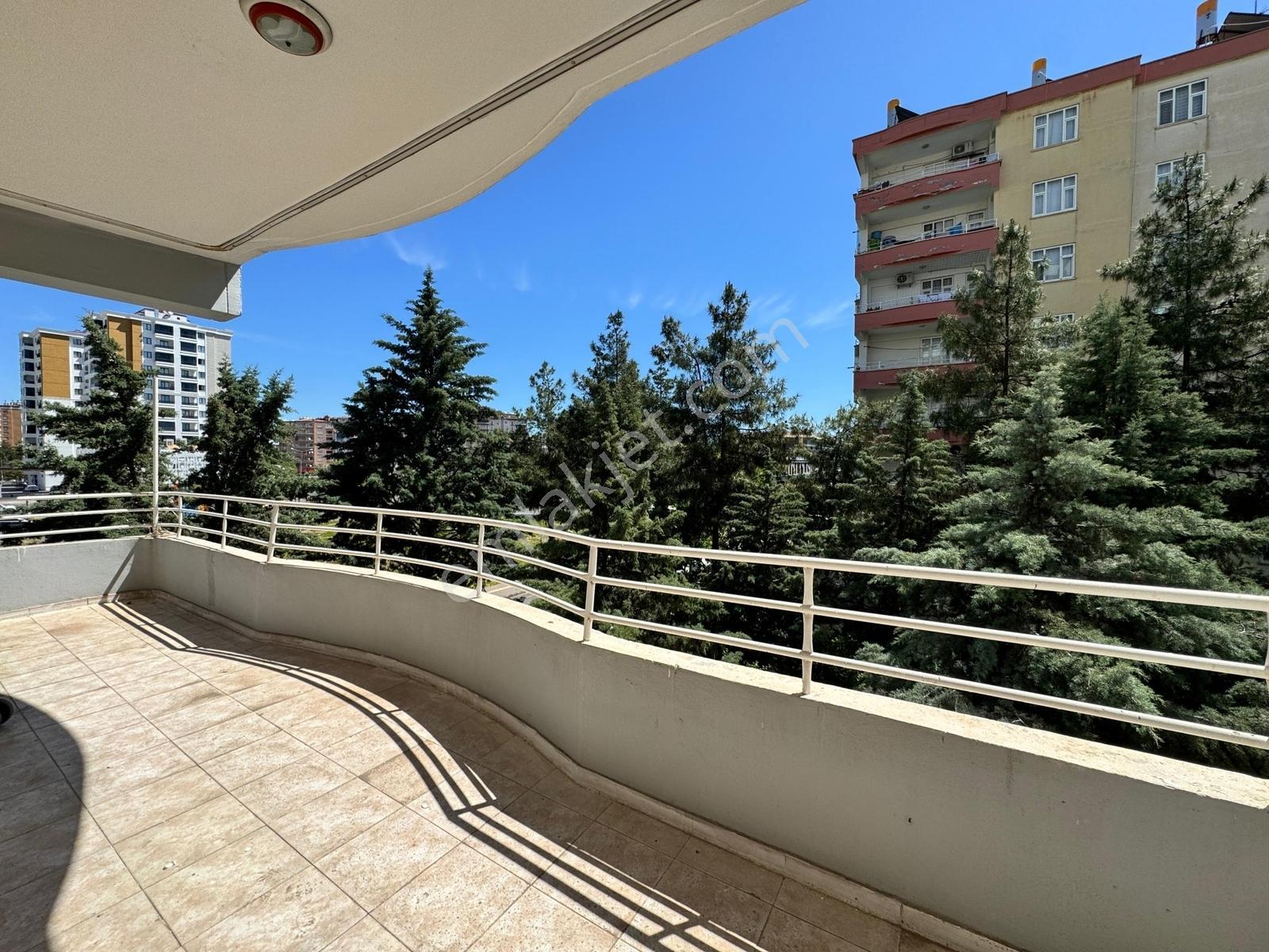 Kayapınar Belediyesi Karşısı Satılık 3+1 Daire - Görsel 12