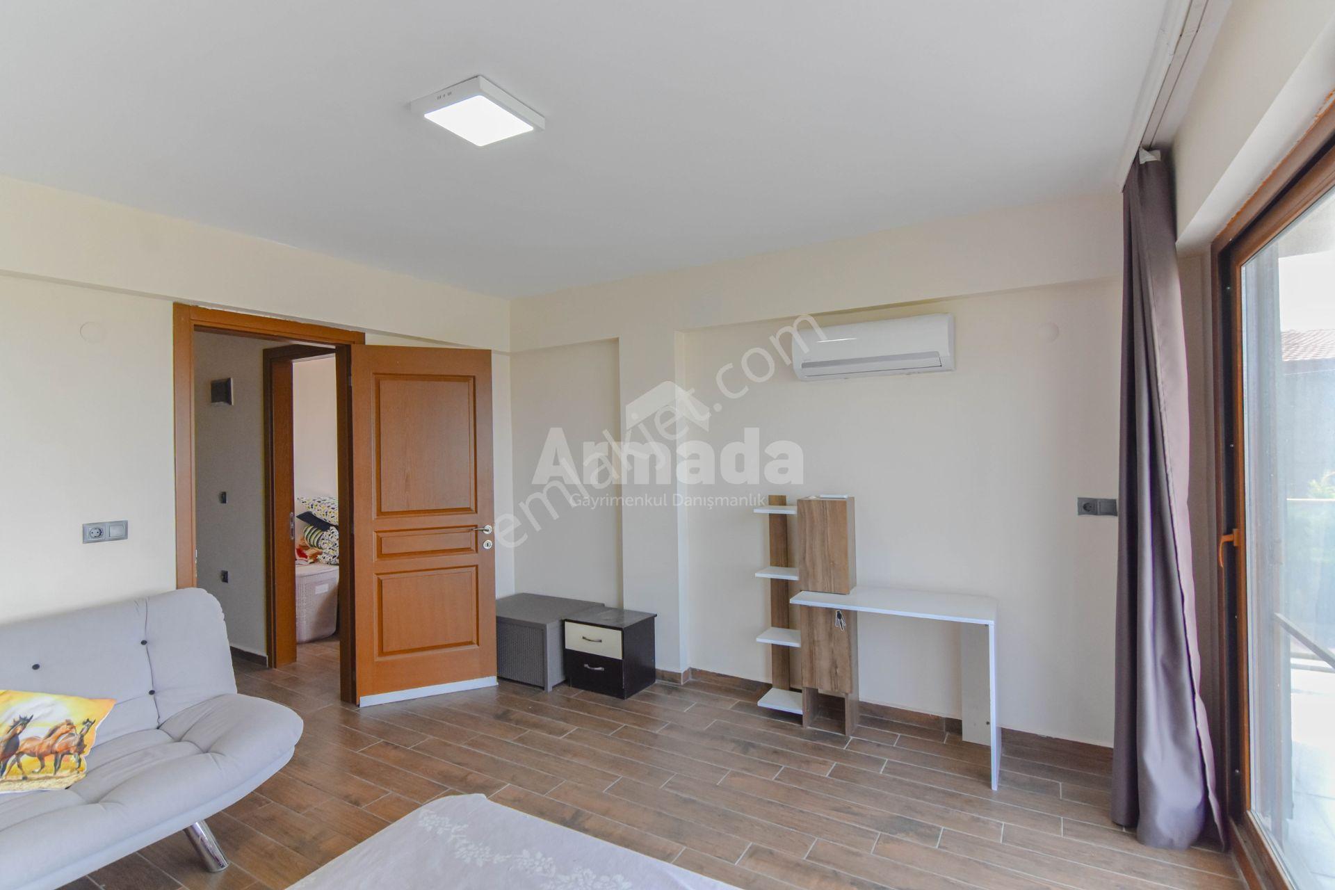 Kuşadası Caferli'de Havuzlu Sitede Geniş Yaşam Alanı 5+1 Villa - Görsel 17