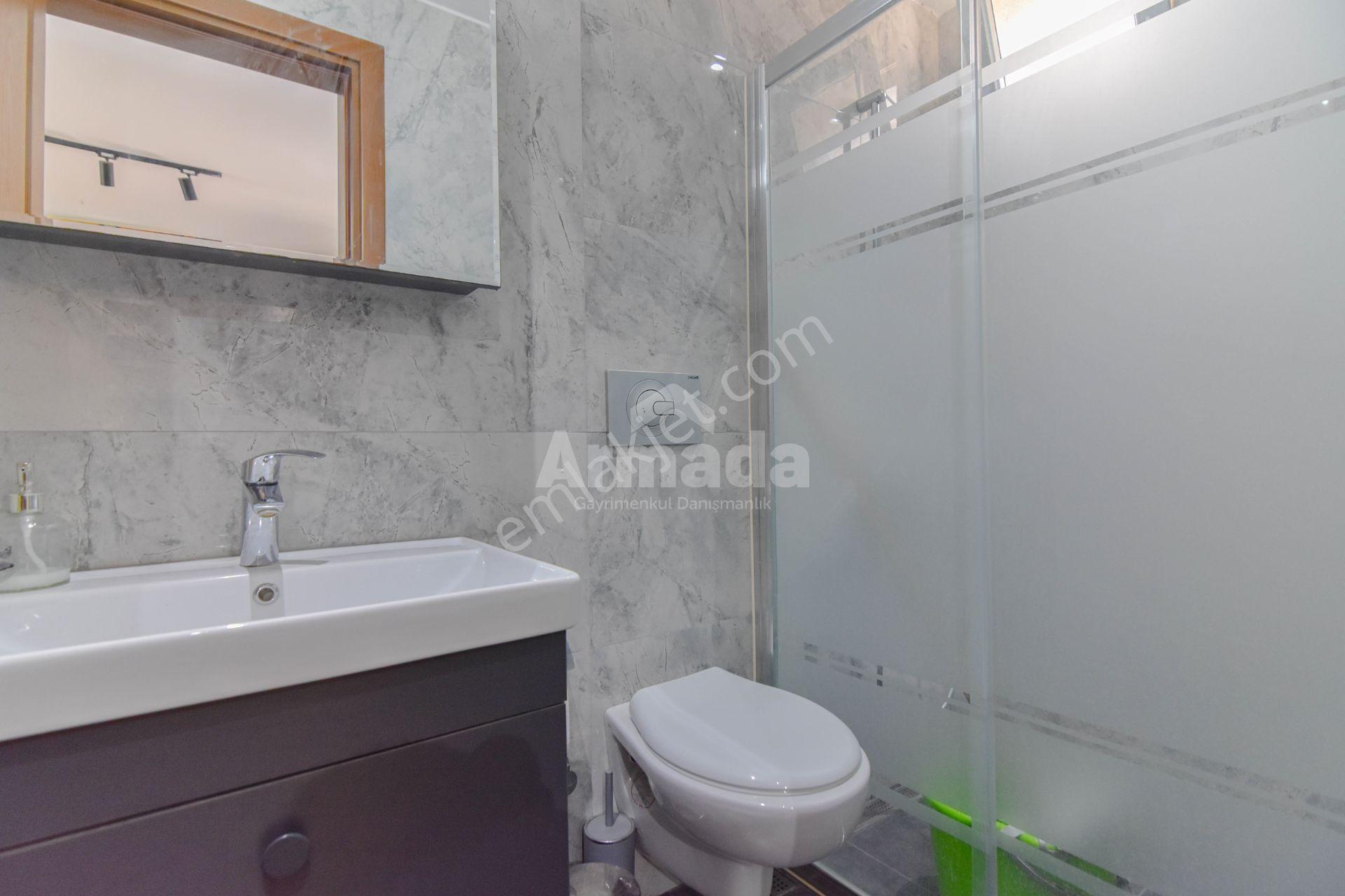 Kuşadası Caferli'de Havuzlu Sitede Geniş Yaşam Alanı 5+1 Villa - Görsel 14