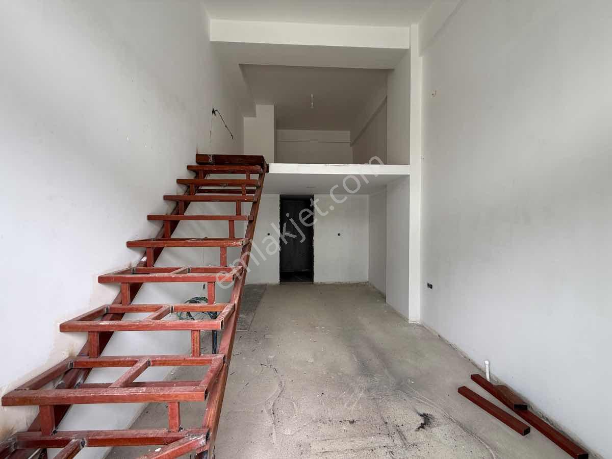 Yenifoça Bivaloft Projesinde Satılık 1+1 Bahçeli Daire - Görsel 22