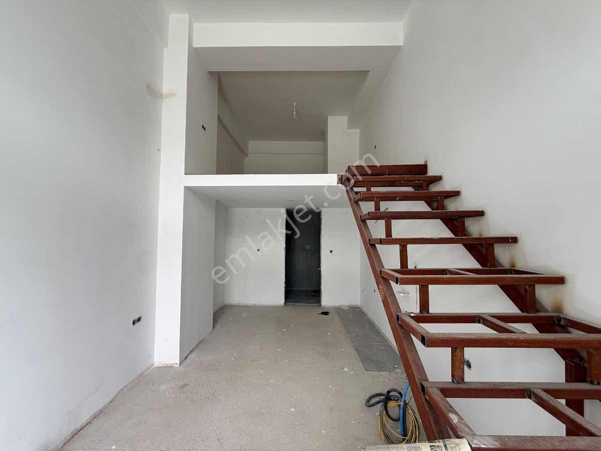 Yenifoça Bivaloft Projesinde Satılık 1+1 Bahçeli Daire - Görsel 14