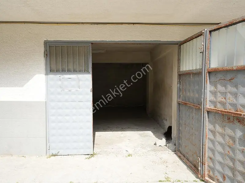 C21 Cius; Küçük Kumlada Satılık 30m² Garaj - Görsel 3