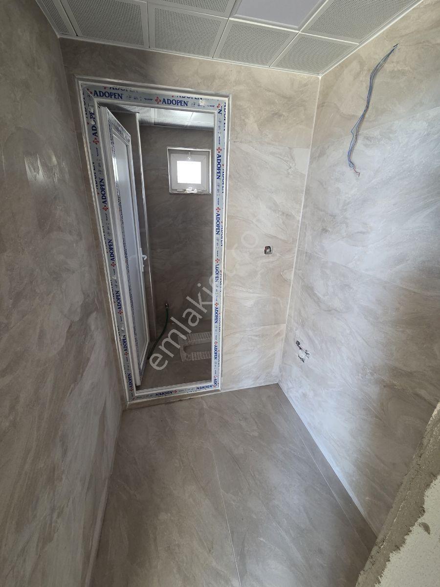 Döşemealtı Sanayisinde Kiralık 900 M2 İşyeri