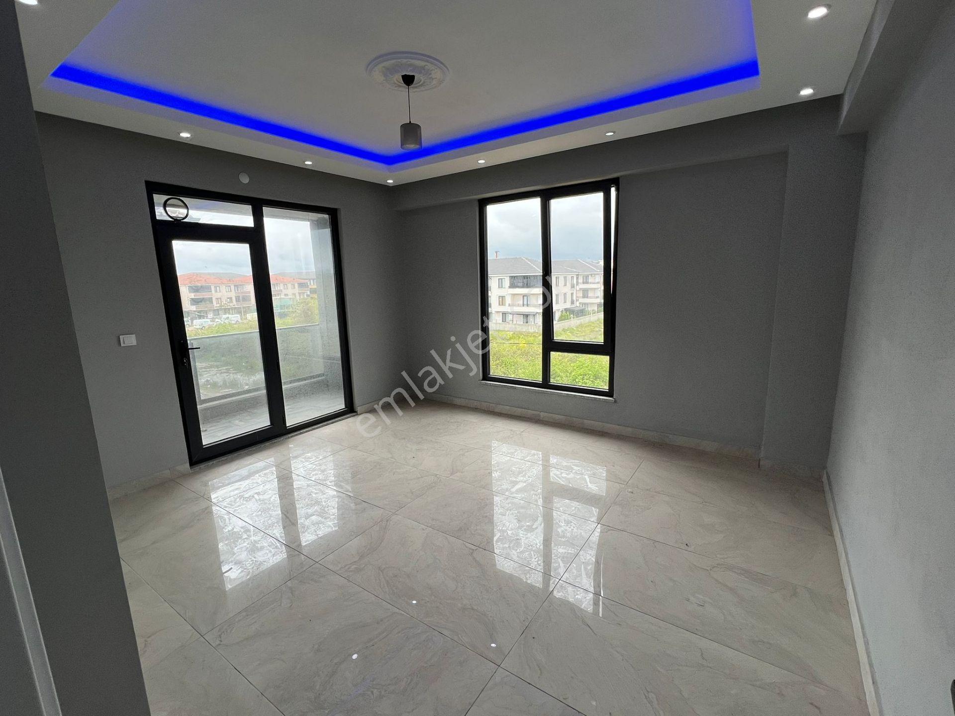Havuzlu Sitede ^^sıfır 2+1 Daire^^3.kat Denize Yakın - Görsel 18