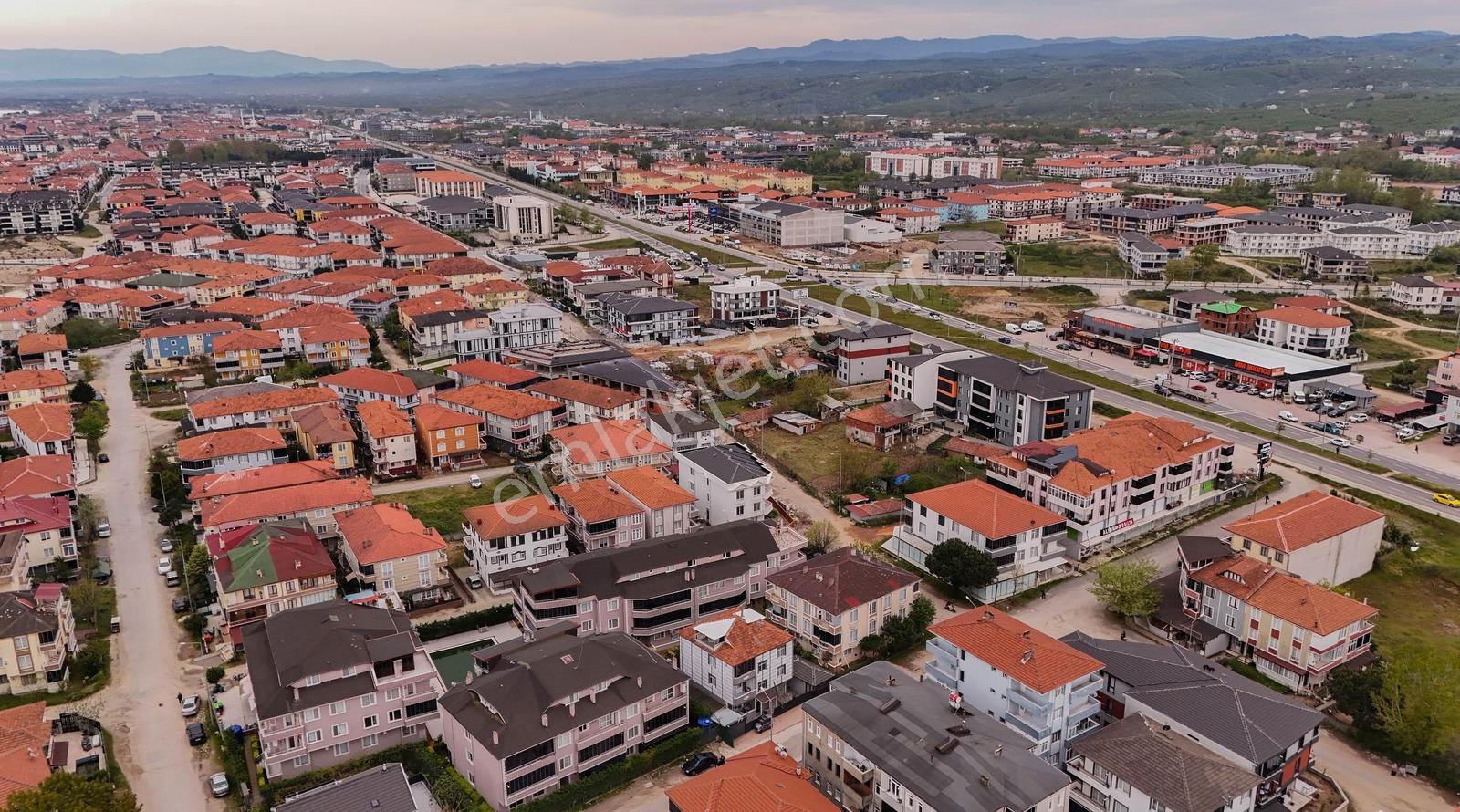 Karasu Yalı Mahallesinde 4 Daireli Bahçeli Müstakil Ev - Görsel 32