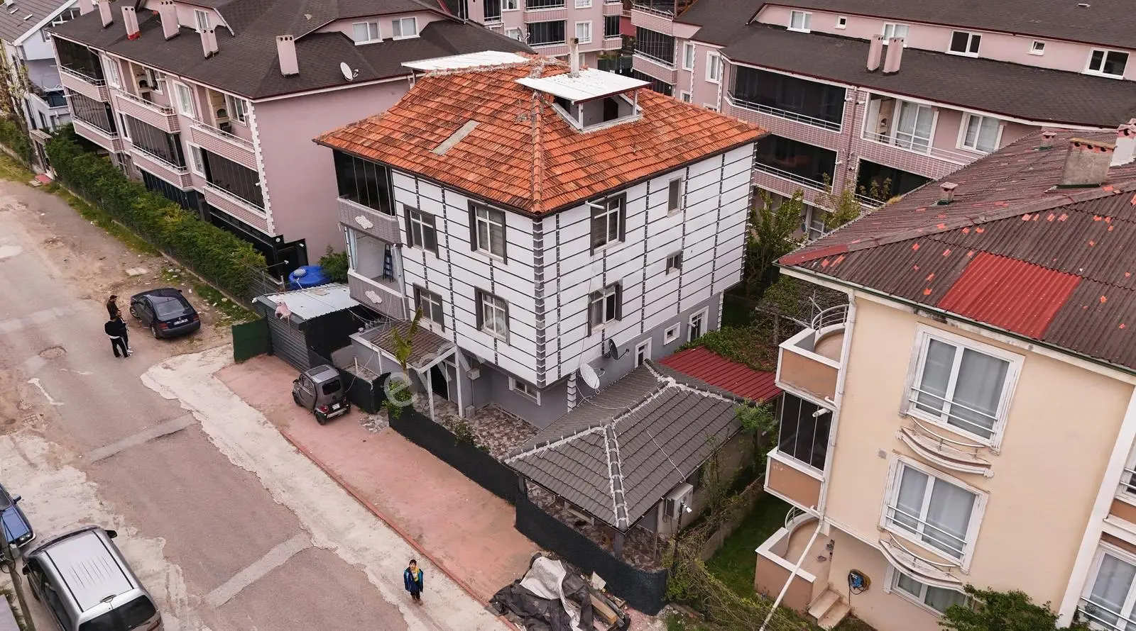 Karasu Yalı Mahallesinde 4 Daireli Bahçeli Müstakil Ev - Görsel 4