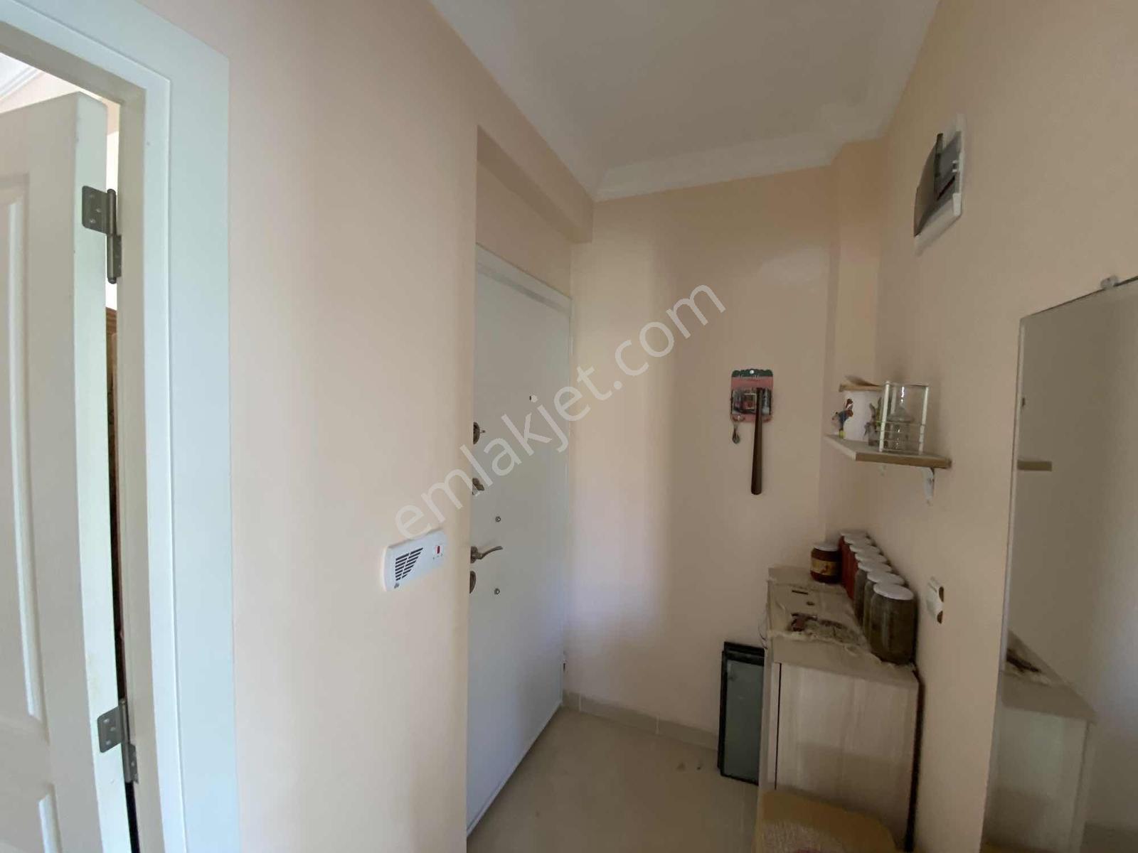 Korkuteli Merkezde Katta Satılık 1+1 Eşyalı Daire - Görsel 2
