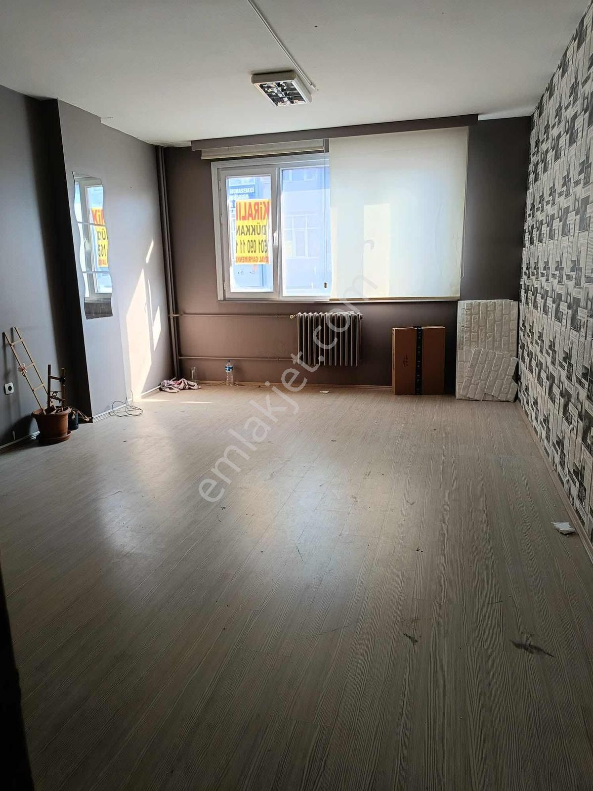 Marmara Caddesinde Kullanışlı Ofis Büro - Görsel 4