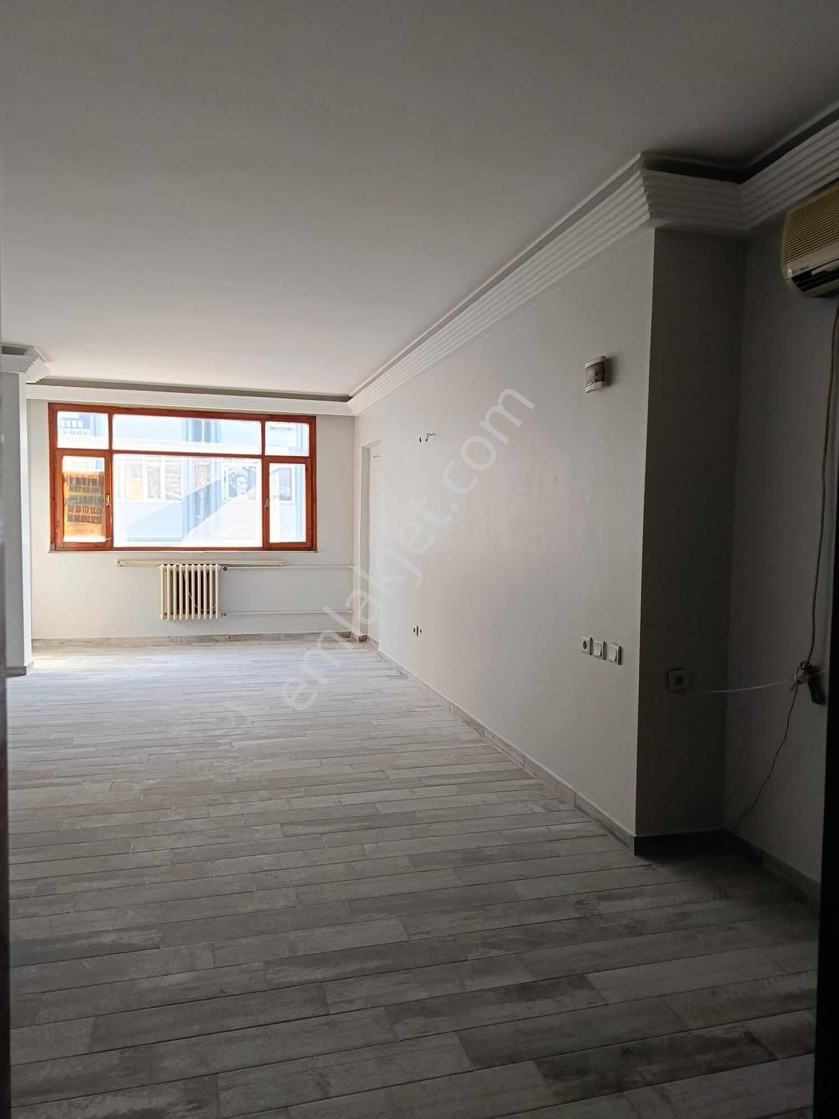 Marmara Caddesinde Geniş Ofis & İş Yeri - Görsel 3