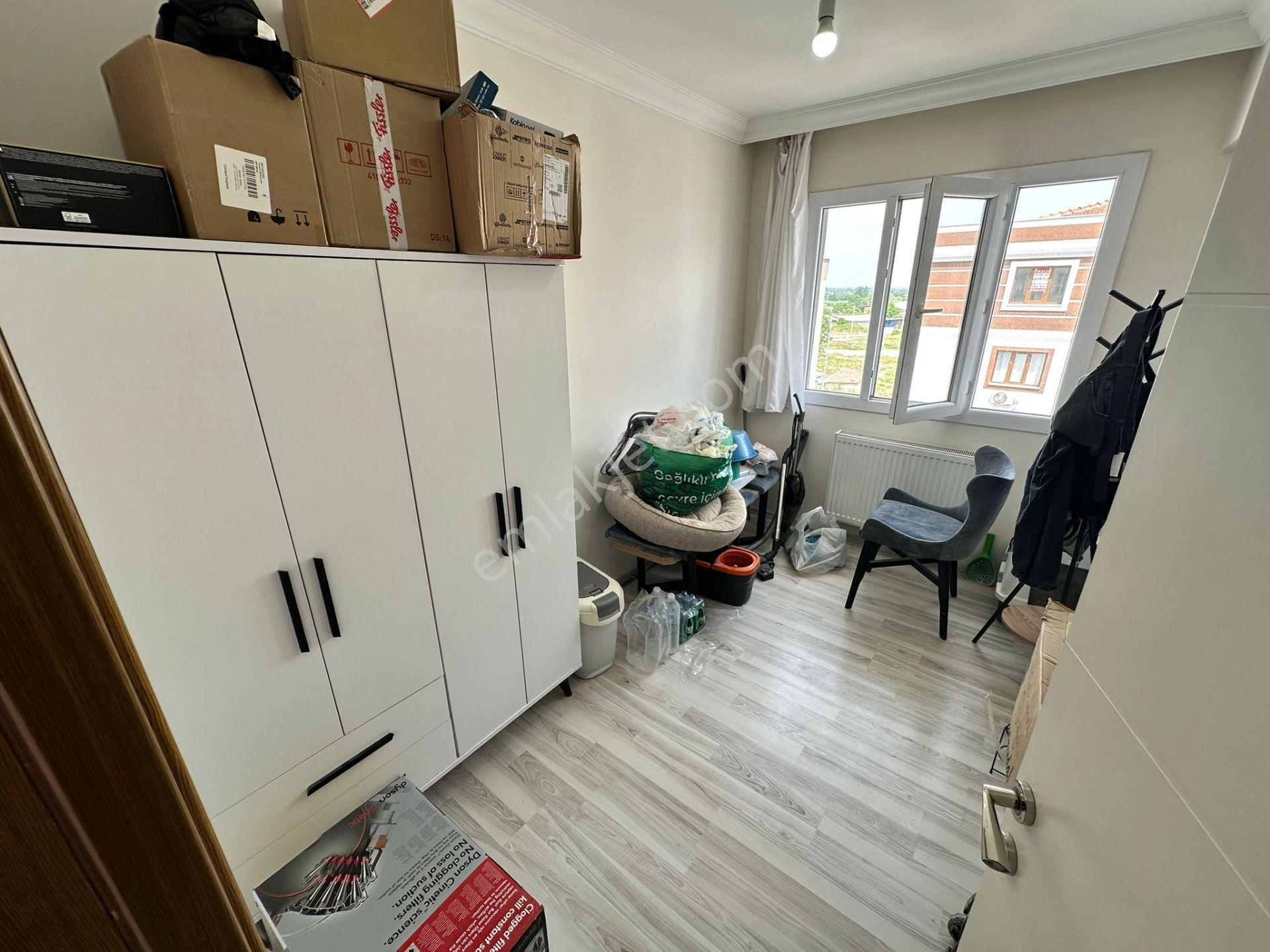Zeki Emlak'tan Manisa Muradiye Mahallesinde 2+1 Kapalı Mutfak Kiralık Daire - Görsel 13