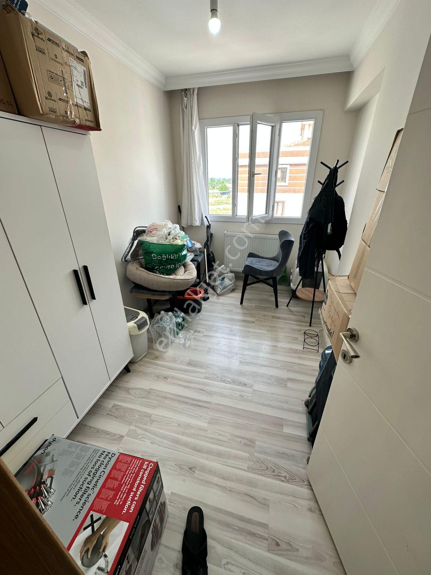Zeki Emlak'tan Manisa Muradiye Mahallesinde 2+1 Kapalı Mutfak Kiralık Daire - Görsel 12