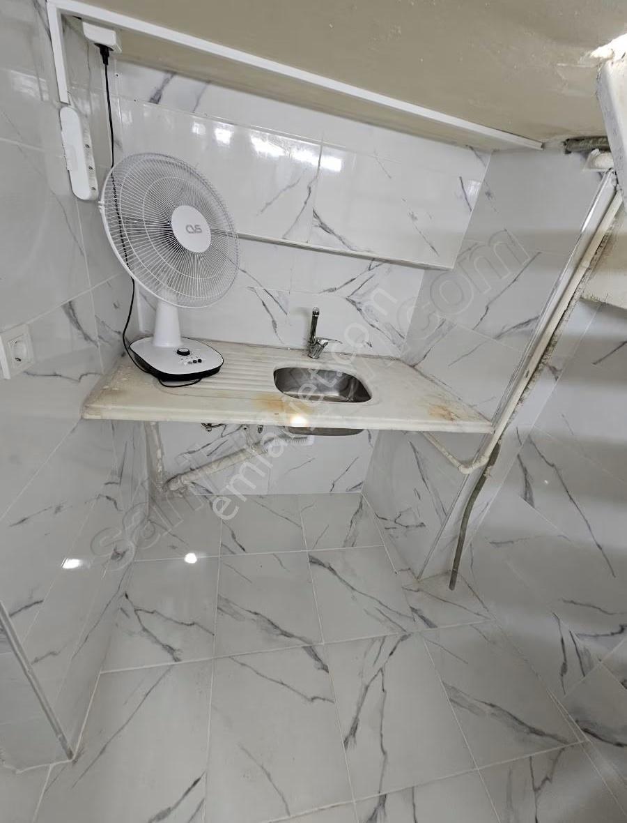 Üsküdar Merkezde Eşyalı İçi Temiz Yenilenmiş Ters Düblex Daire - Görsel 12