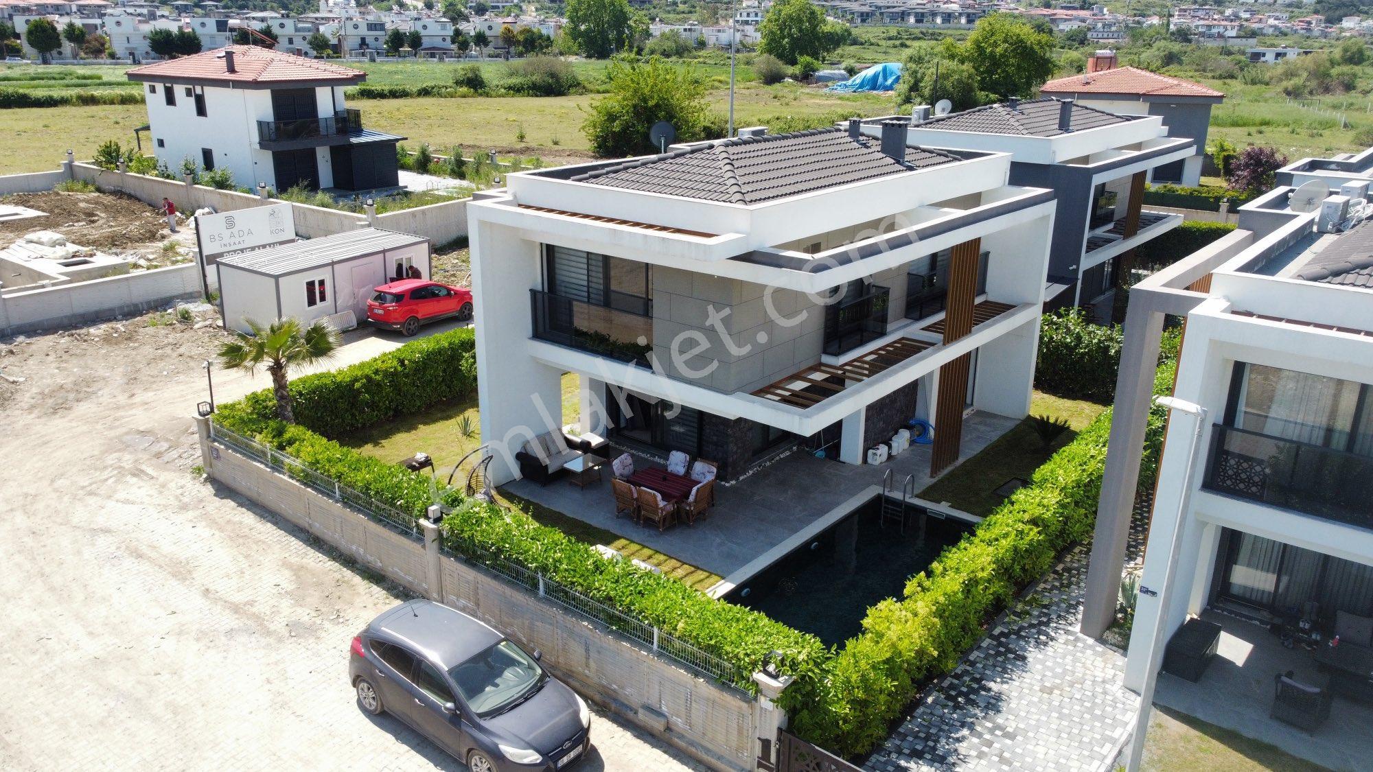 Kuşadası Güzelçamlı 4+1 Özel Havuzlu Tam Müstakil Plaja 1 Km - Görsel 6
