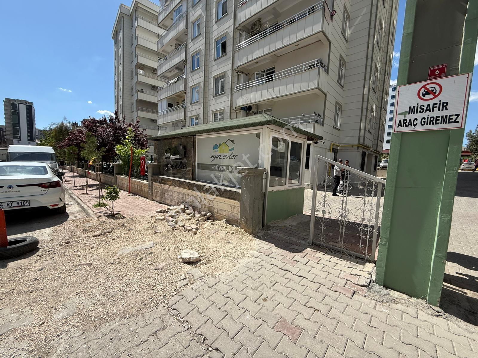 Yaşarsoy Gyo'dan Mehmetçikte Ayaz Evler Sitesi 2+1 Acil Daire - Görsel 19