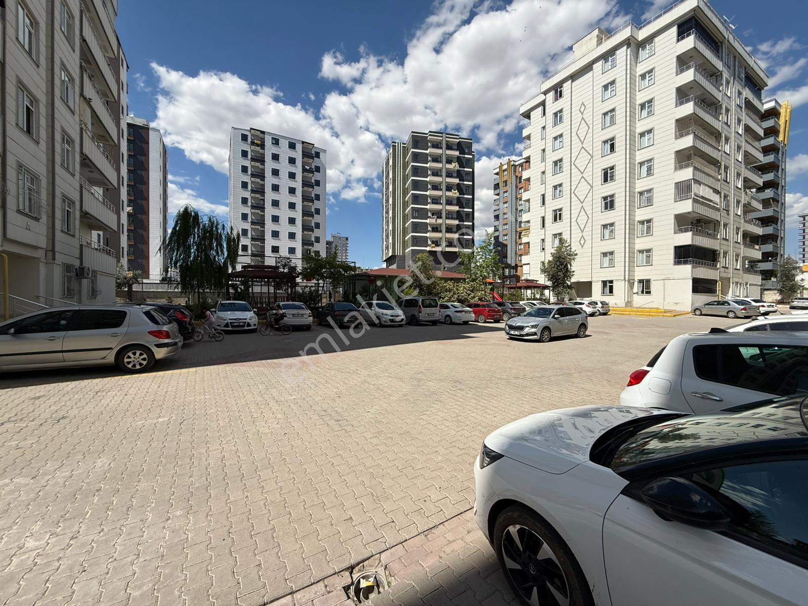 Yaşarsoy Gyo'dan Mehmetçikte Ayaz Evler Sitesi 2+1 Acil Daire - Görsel 8