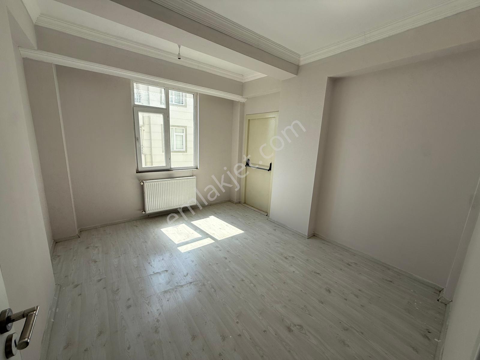 Yaşarsoy Gyo'dan Mehmetçikte Ayaz Evler Sitesi 2+1 Acil Daire - Görsel 6