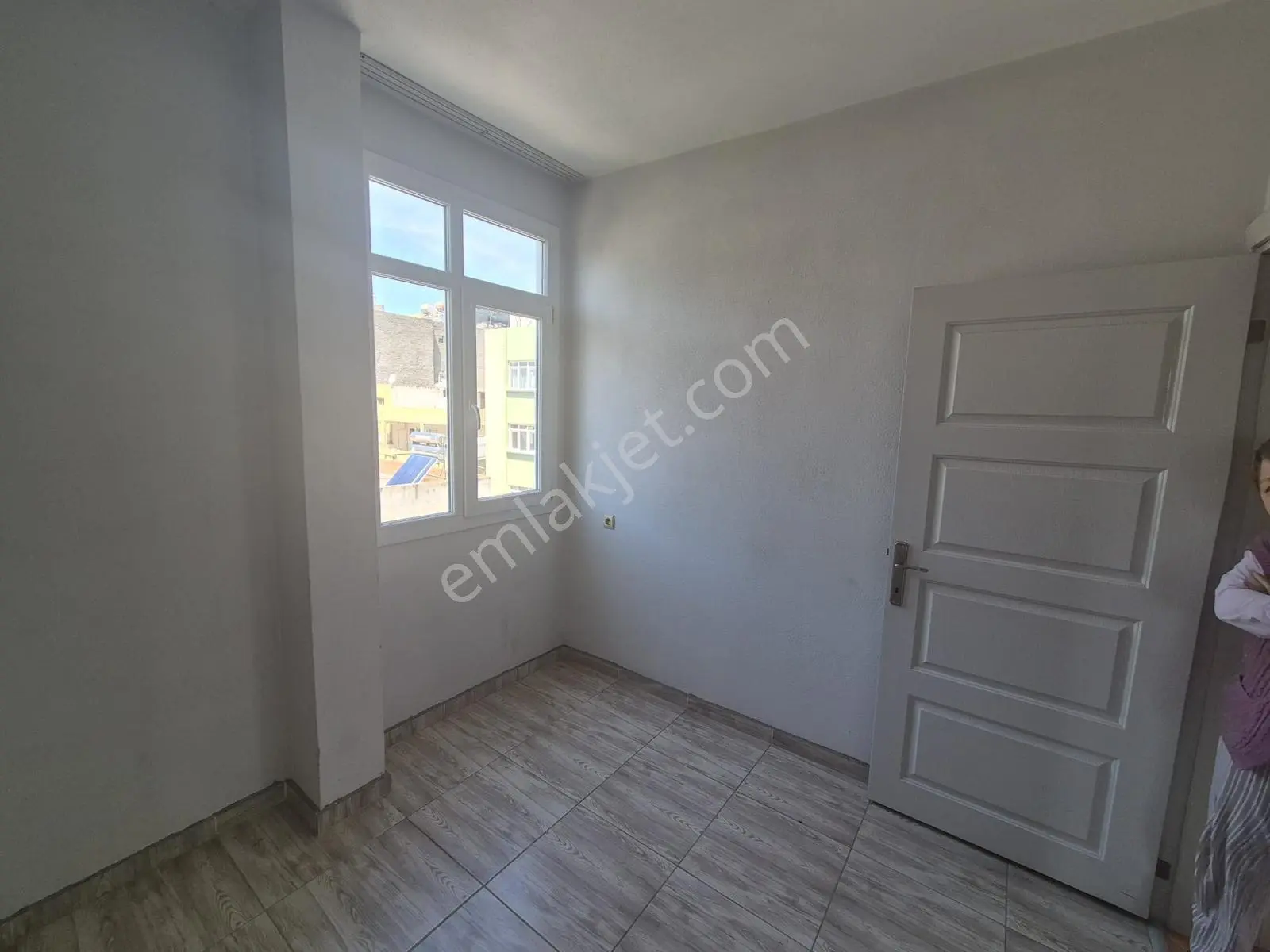 Kiralık Yeşilyurt Mh 5 Katlı Binanın 3 Cü Katı Kiralık - Görsel 4