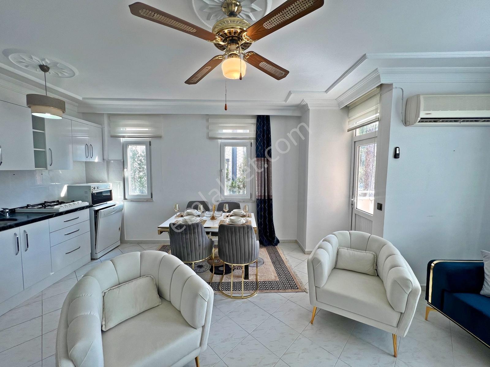 Alanya Cumhuriyette Satılık 2+1 Denize Yakın Lüks Eşyalı Daire - Görsel 6