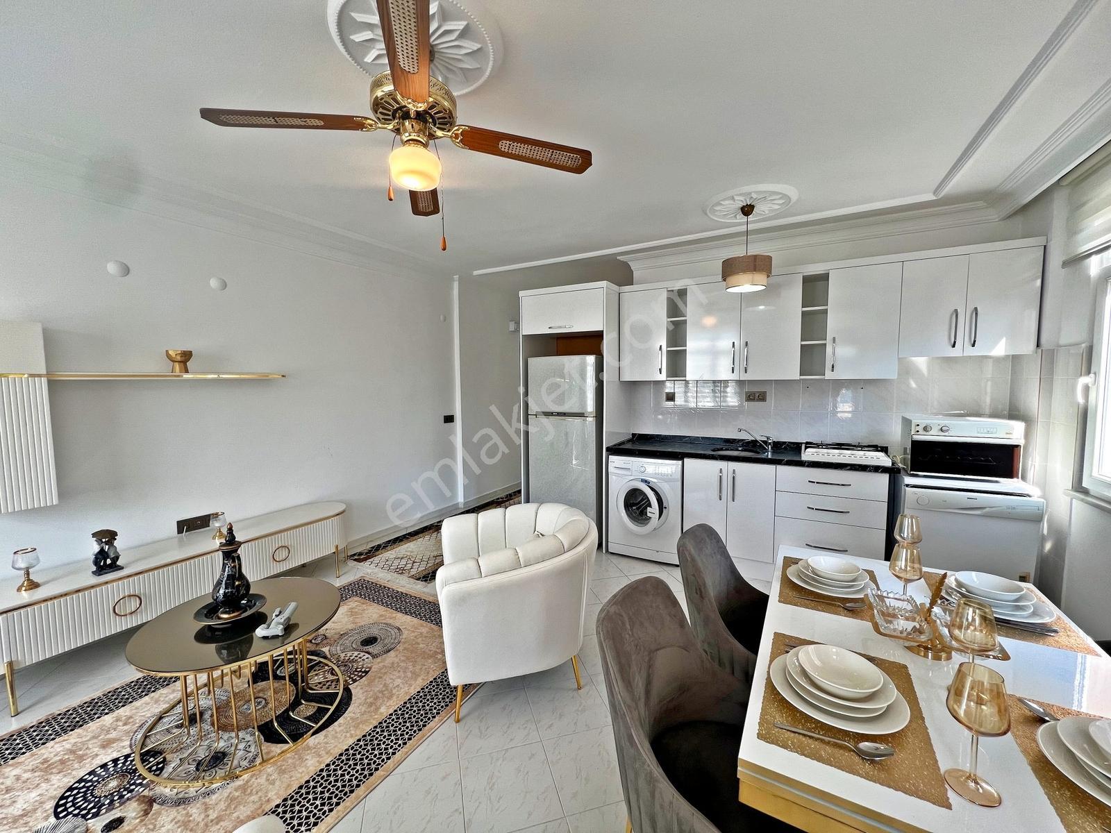 Alanya Cumhuriyette Satılık 2+1 Denize Yakın Lüks Eşyalı Daire - Görsel 16