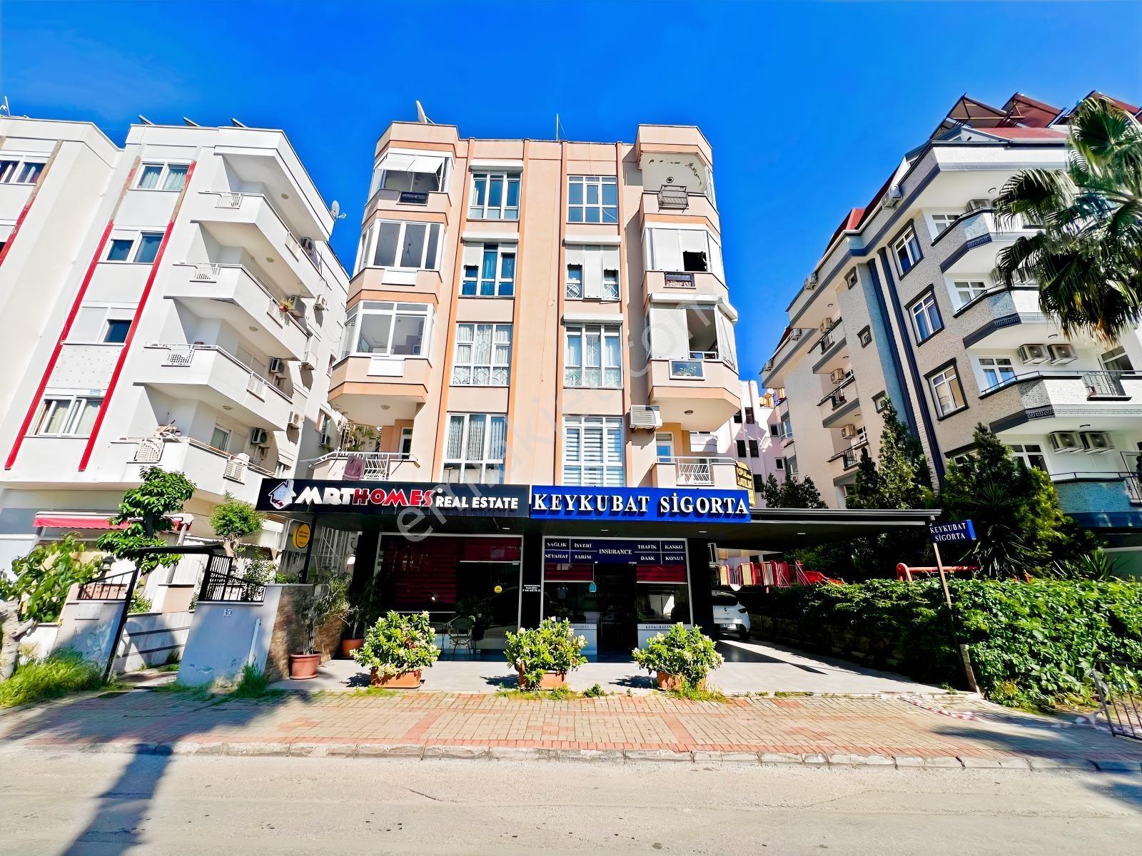 Alanya Cumhuriyette Satılık 2+1 Denize Yakın Lüks Eşyalı Daire - Görsel 24