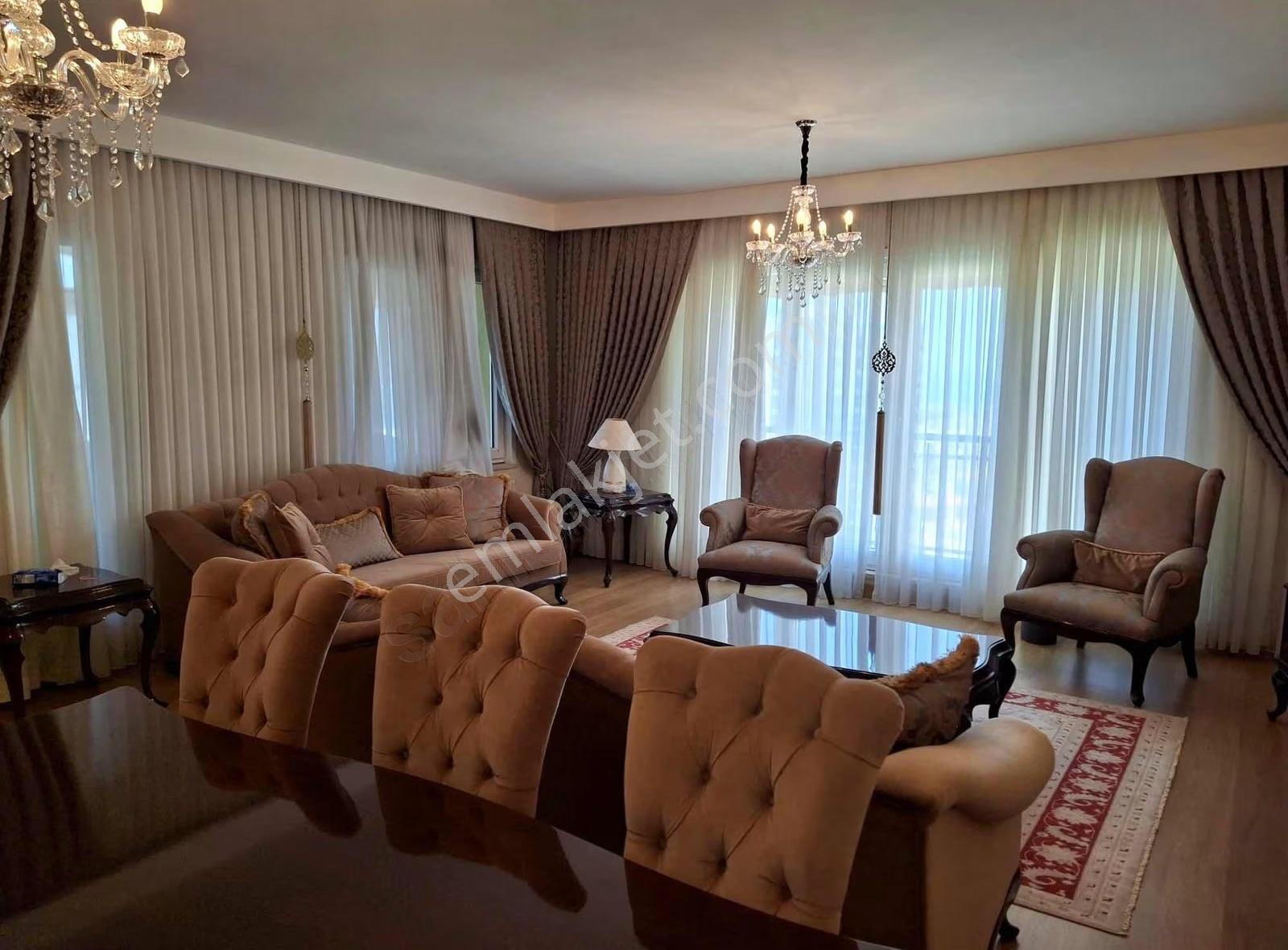 Suna Çakmak'tan Nish Adalarda Geniş Teraslı 3+1a Tipi Satılık - Görsel 10
