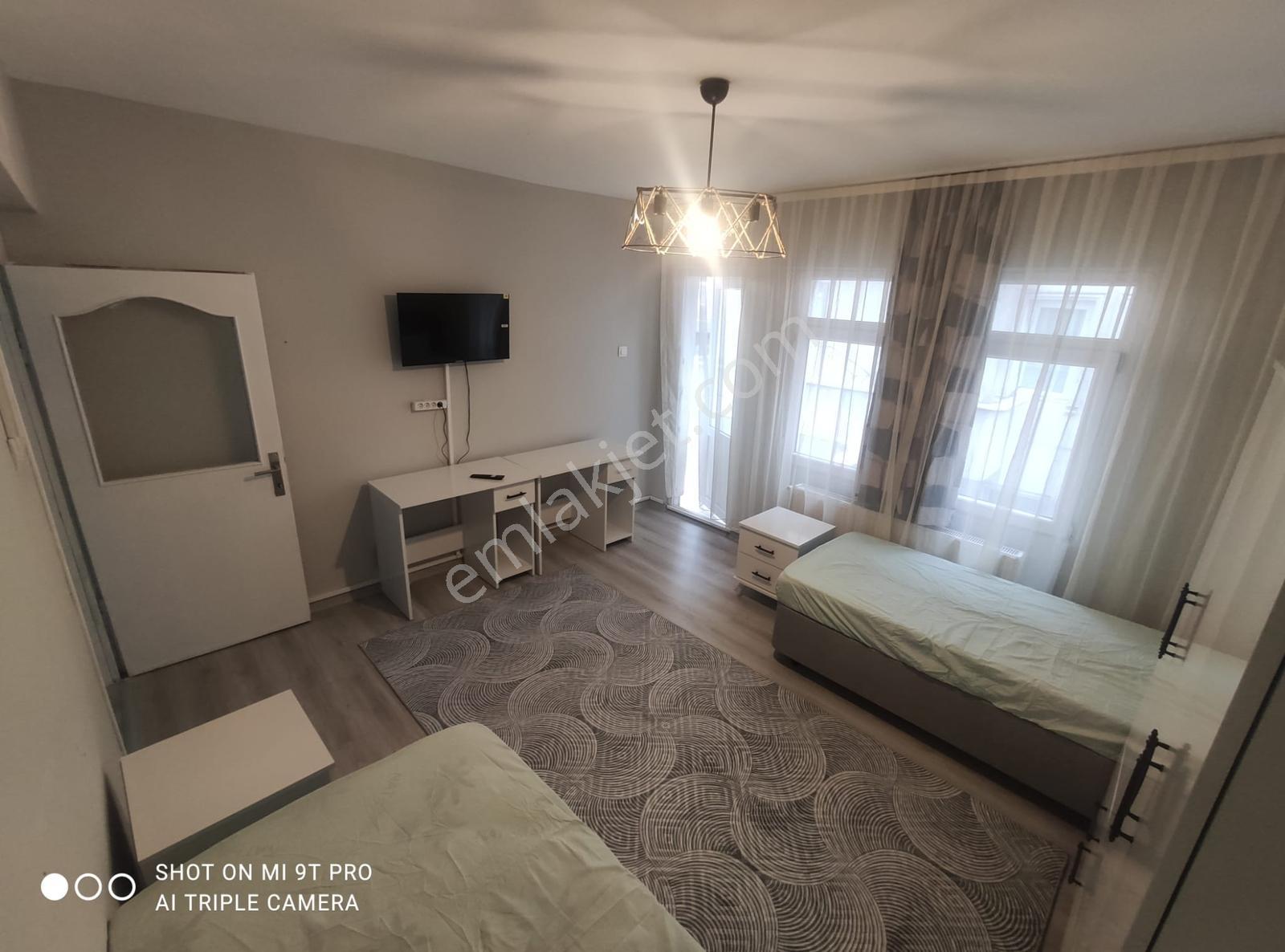 Serdivan Mavi Durakta Depozitosuz Bayanlara Özel Kiralık Apart