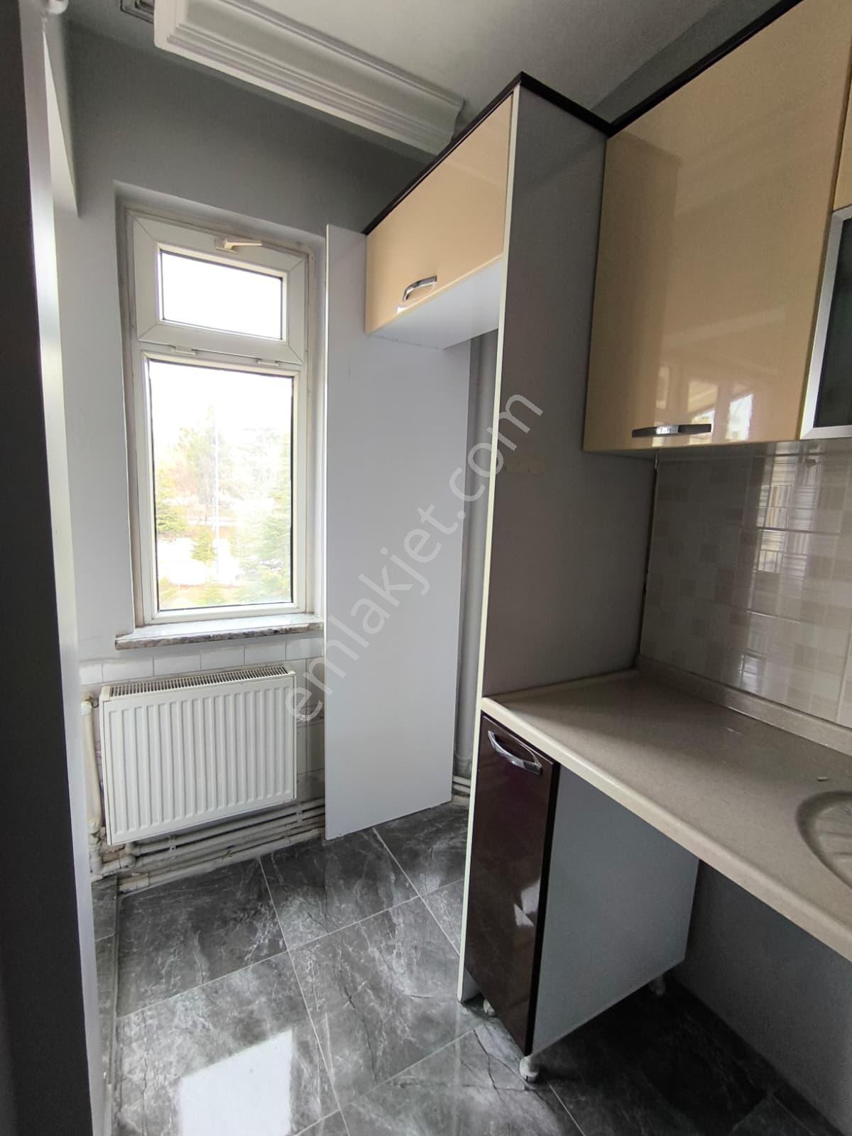 Gultepe Üniversite Evlerinde 2+1 Yenilenmiş Kiralık Daire - Görsel 2