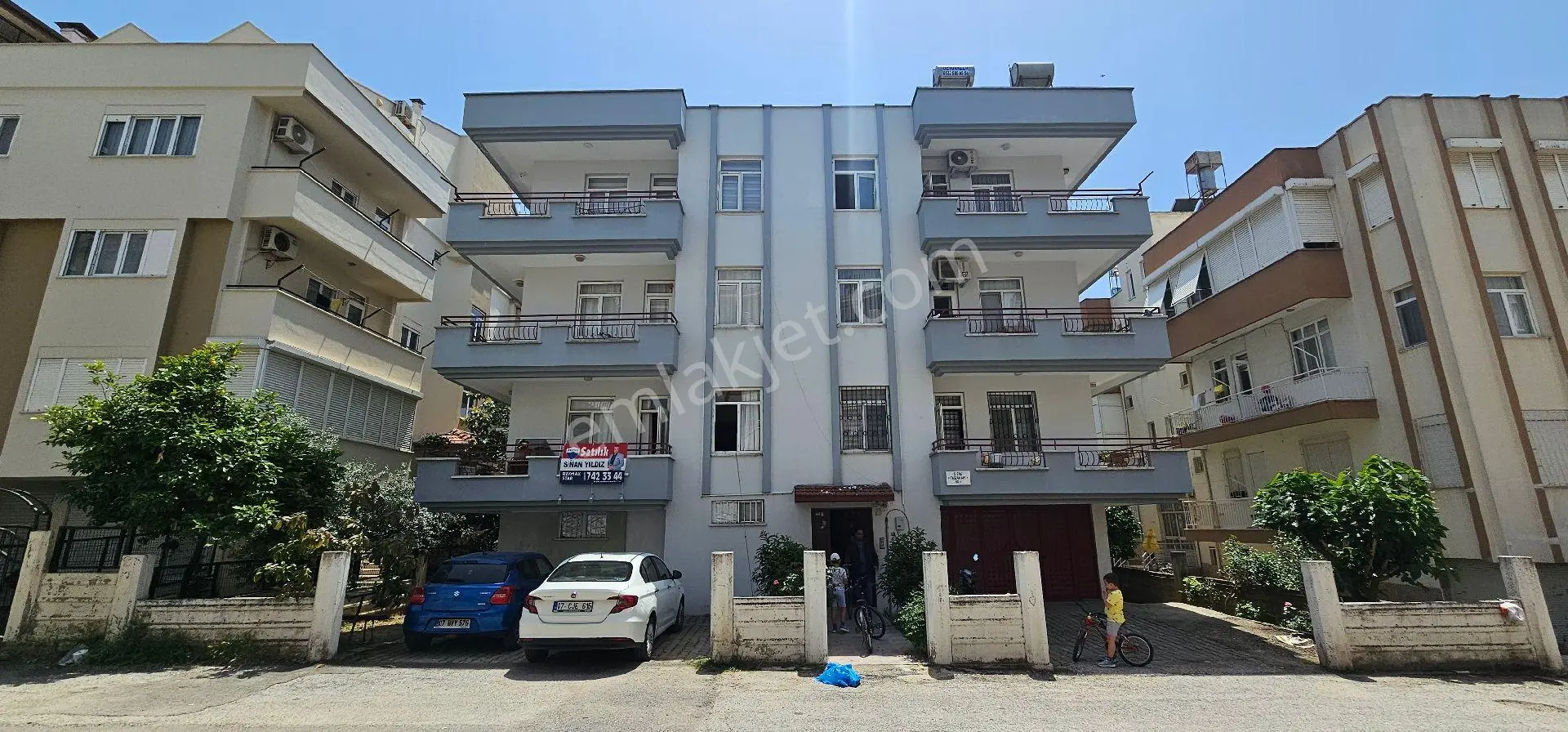 Eski Hisar Mahallesinde Satılık Kapalı Mutfak Geniş 3+1 Daire