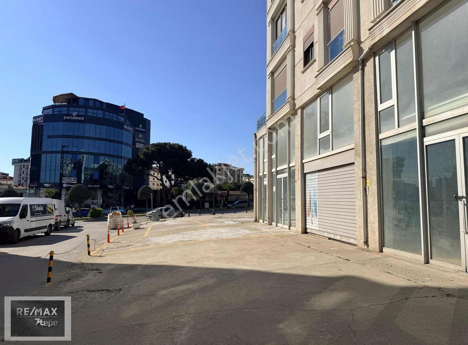 Pendik Adnan Menderes Bulvarı Üstünde Köşe 1.500 M2 Kiralık - Görsel 13