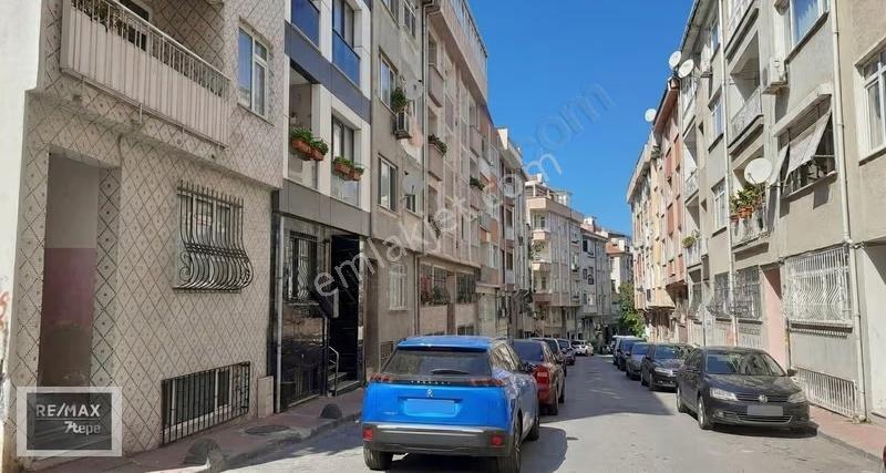 Beyoğlu Kulaksız'da Merkezi Konumda Satılık 2+1 Fırsat Daire.