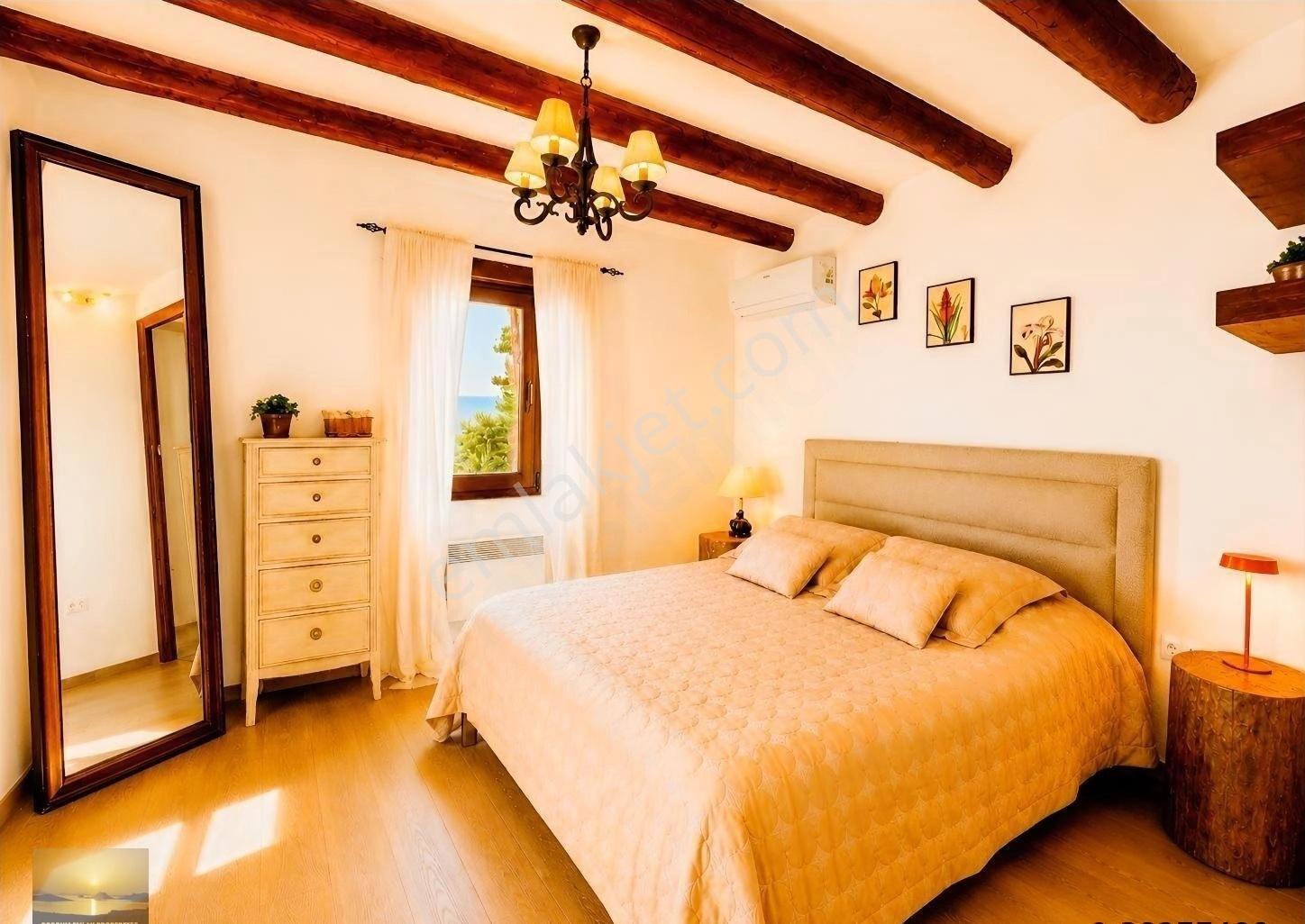 Bodrumda Satılık Villa Muhteşem Deniz Ve Günbatımı Manzaralı Ev - Görsel 27