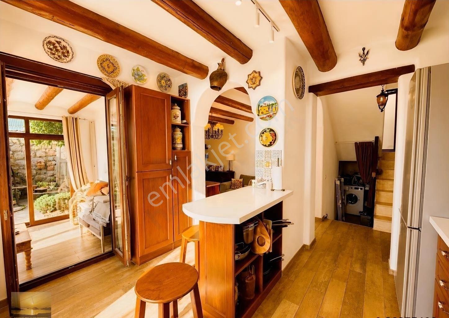 Bodrumda Satılık Villa Muhteşem Deniz Ve Günbatımı Manzaralı Ev - Görsel 13