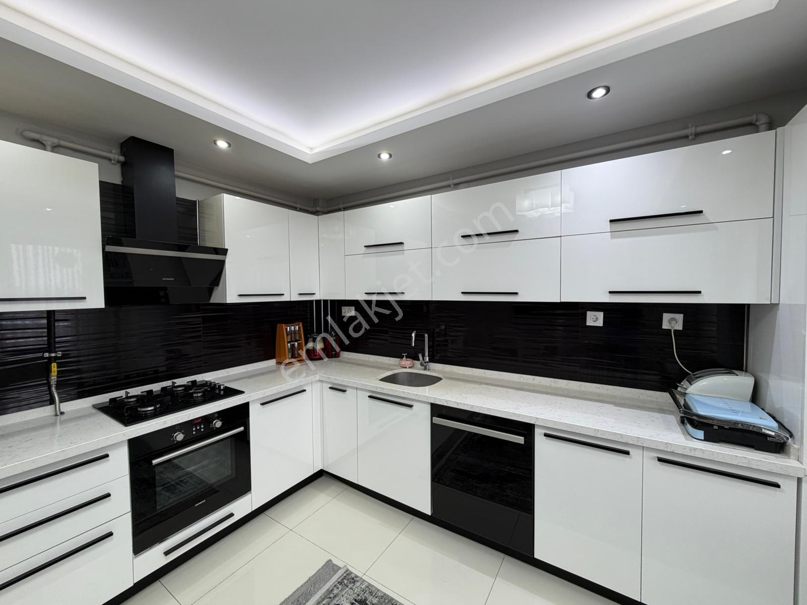 Altınpark Sitesinde Lüks 3+1 Satılık Geniş Daire Fırsatı - Görsel 8