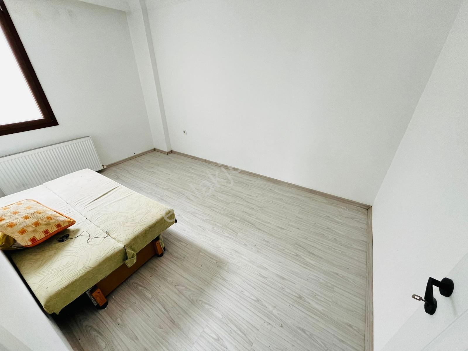 Gömeç Çarşı Merkezinde Harika Konumda Ön Cephe 2+1 Daire - Görsel 32