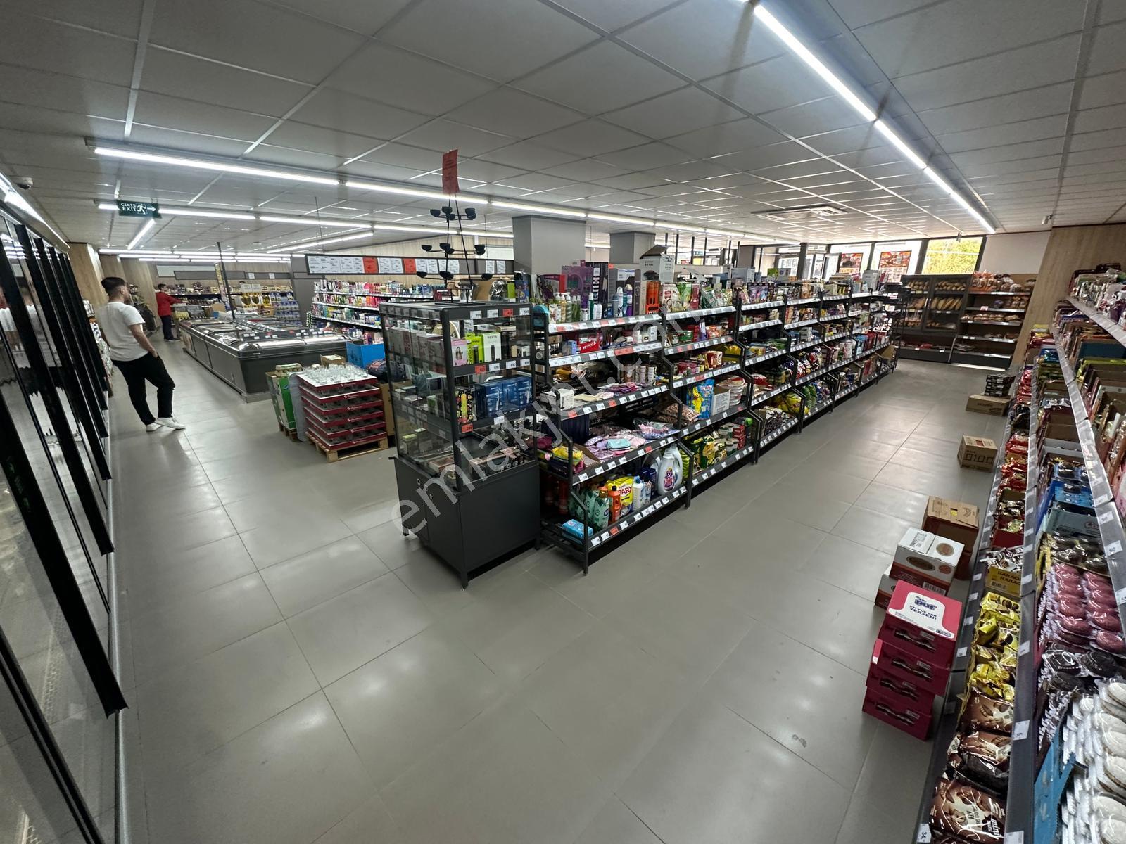 Vepaş'tan Ömer Halisdemir Caddesi Satılık Dükkân 190 M² + 90 M² - Görsel 9