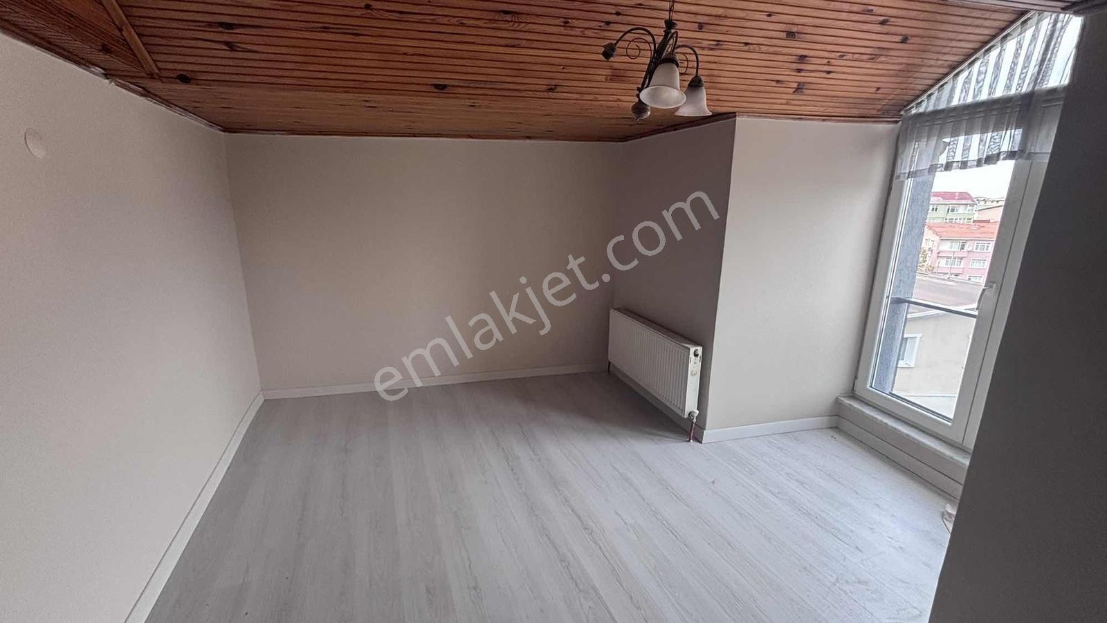 Sarıyer Cumhuriyet Mahallesin'de Sıfır Bina'da Çatı Kat'ı Daire - Görsel 14