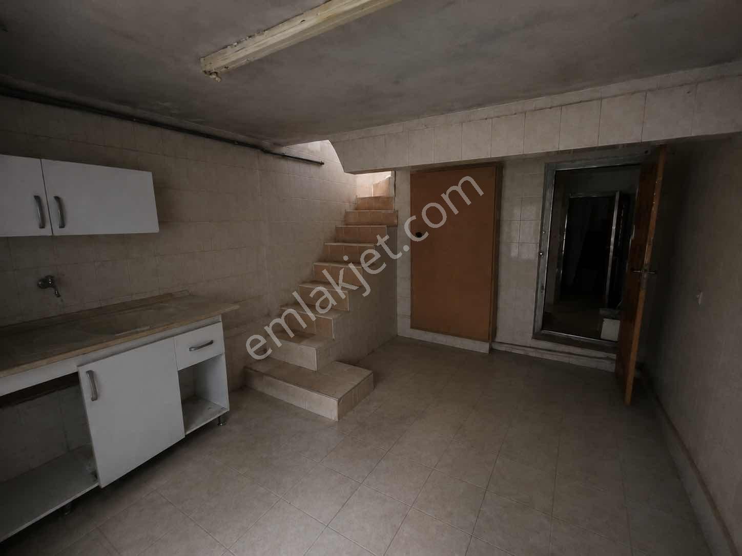 Bakırköy Merkezde Kiralık 3 Katlı İş Yeri - Görsel 9