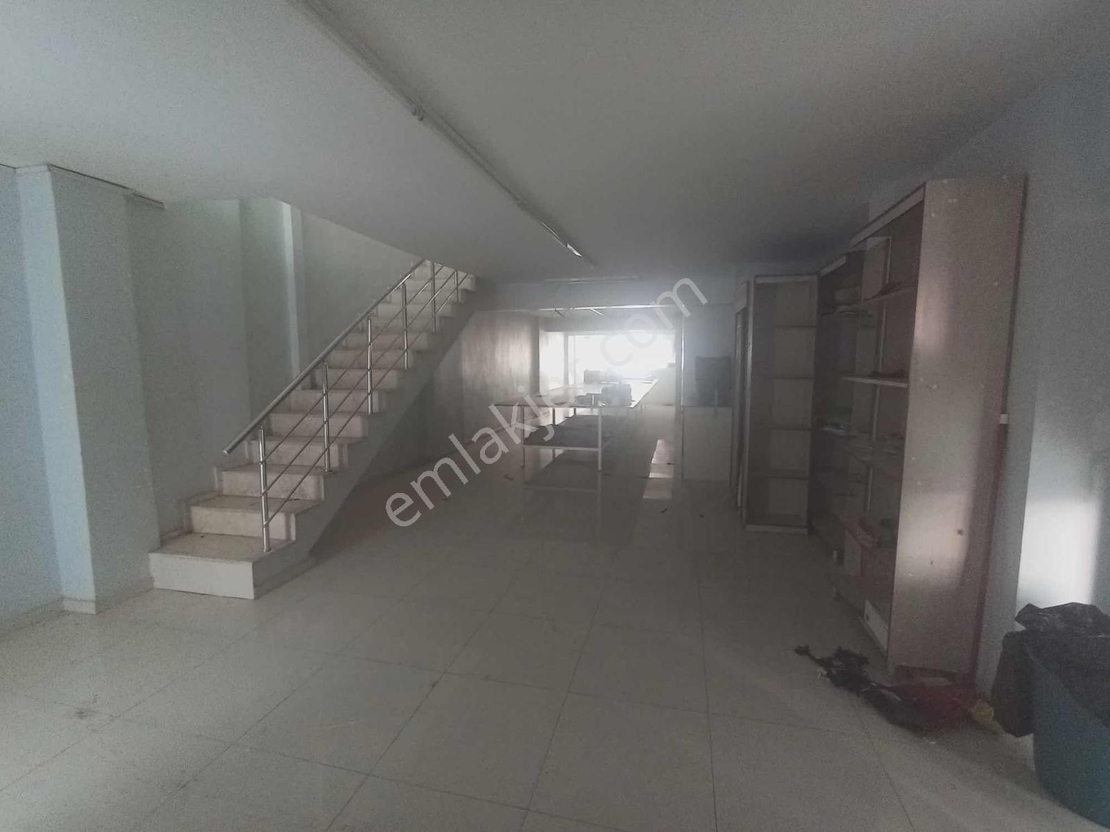 01 Yapı Emlaktan Yeşilyurtta 3 Katlı Geniş Dükkan - Görsel 14