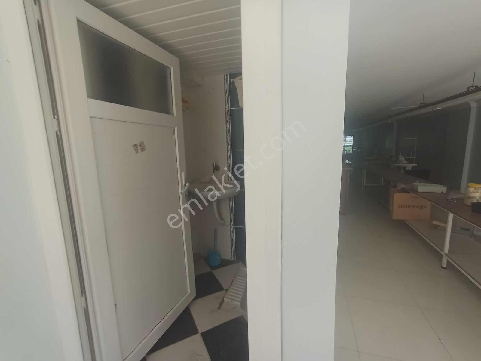 01 Yapı Emlaktan Yeşilyurtta 3 Katlı Geniş Dükkan - Görsel 20