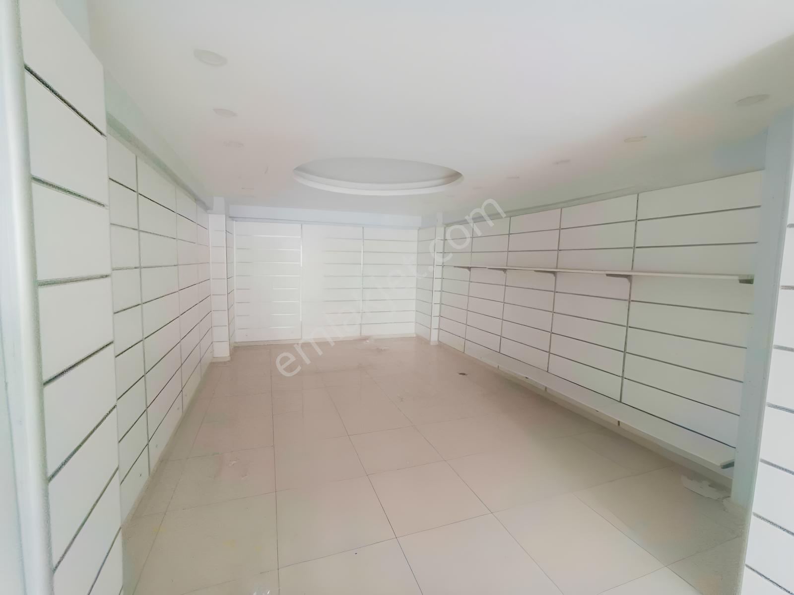 01 Yapı Emlaktan Yeşilyurtta 3 Katlı Geniş Dükkan - Görsel 30