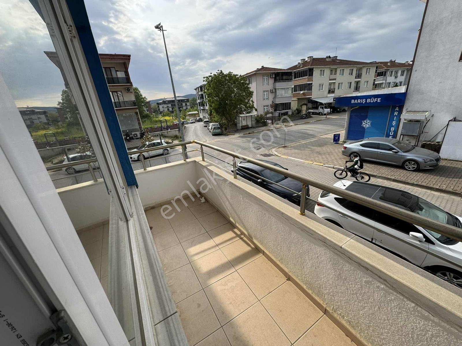 Biga Cumhuriyet Mh. Çan Cd.si Üzeri Kiralık 3+1 Daire - Görsel 13