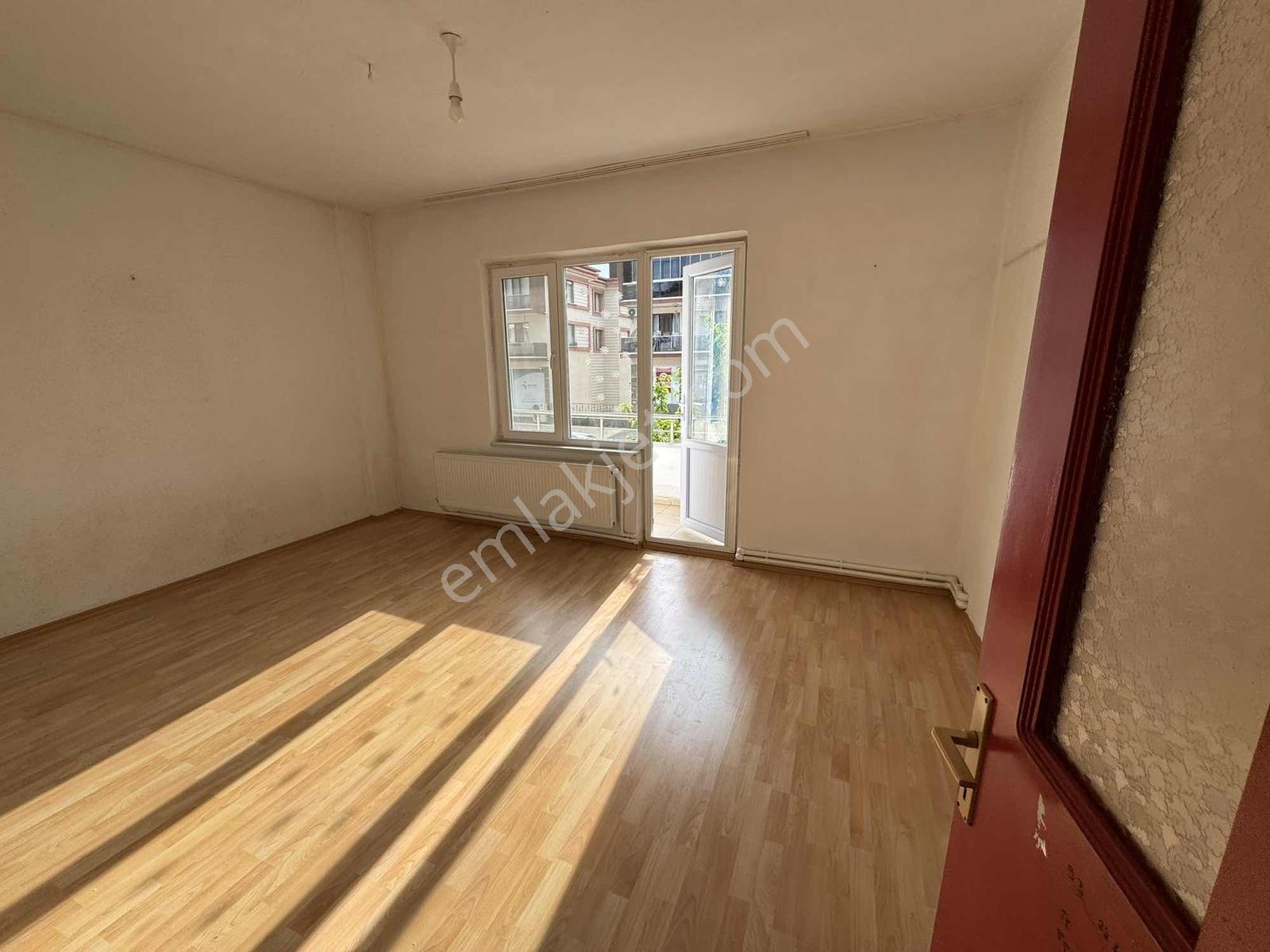 Biga Cumhuriyet Mh. Çan Cd.si Üzeri Kiralık 3+1 Daire - Görsel 12