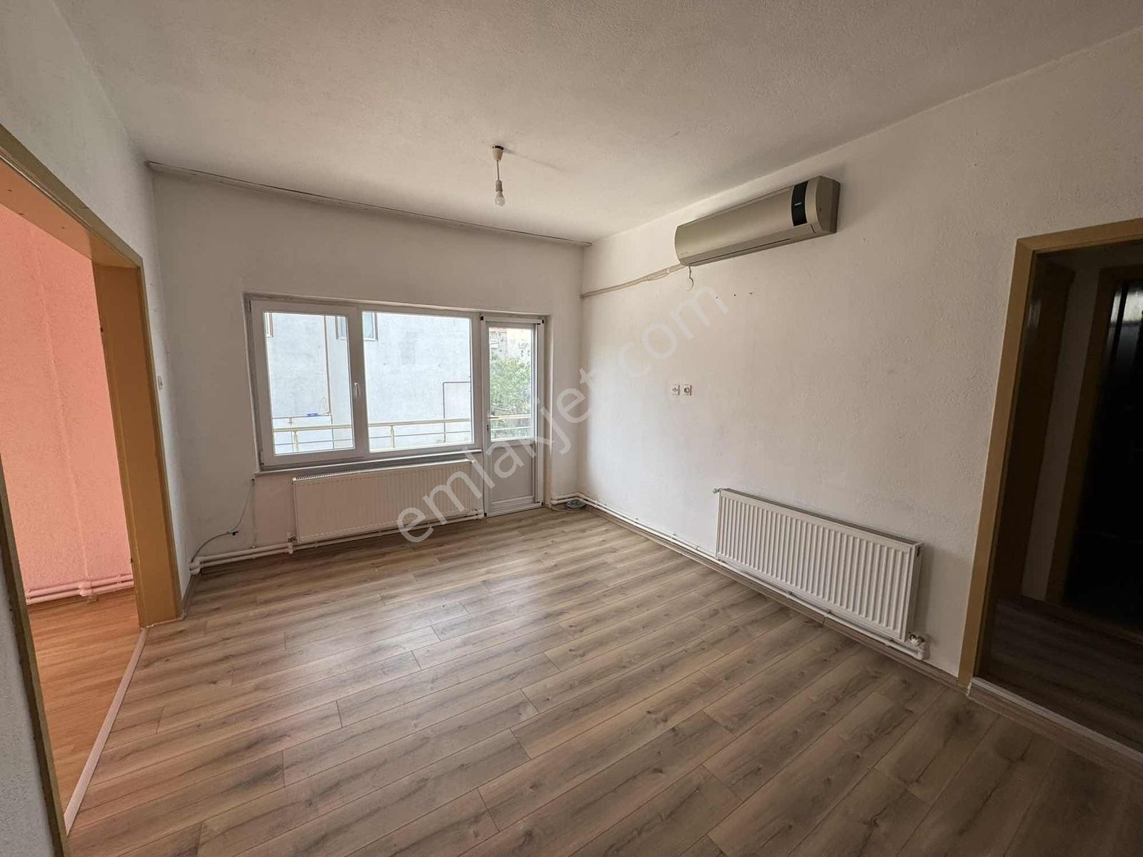 Biga Cumhuriyet Mh. Çan Cd.si Üzeri Kiralık 3+1 Daire - Görsel 9