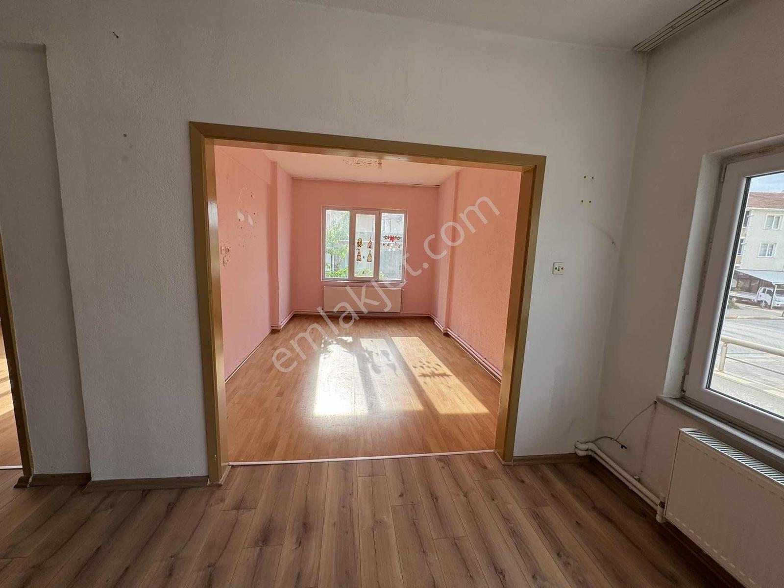 Biga Cumhuriyet Mh. Çan Cd.si Üzeri Kiralık 3+1 Daire - Görsel 15