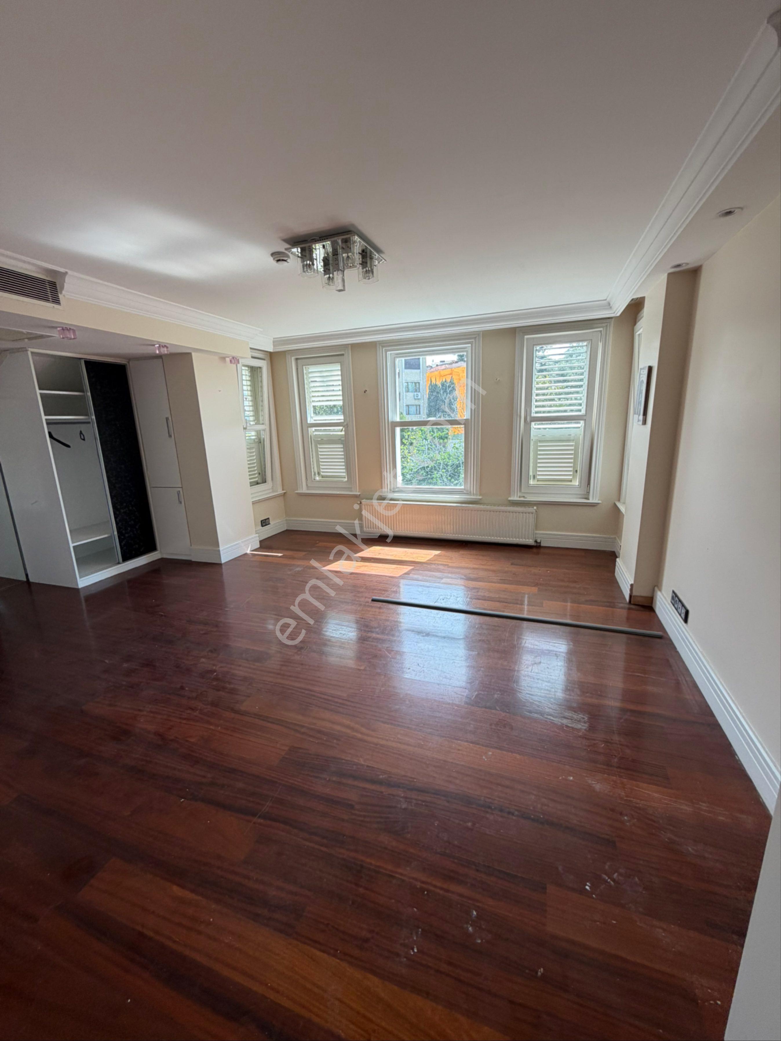 İstanbul Üsküdar Boğaz Manzaralı Kiralık Köşk - Görsel 32