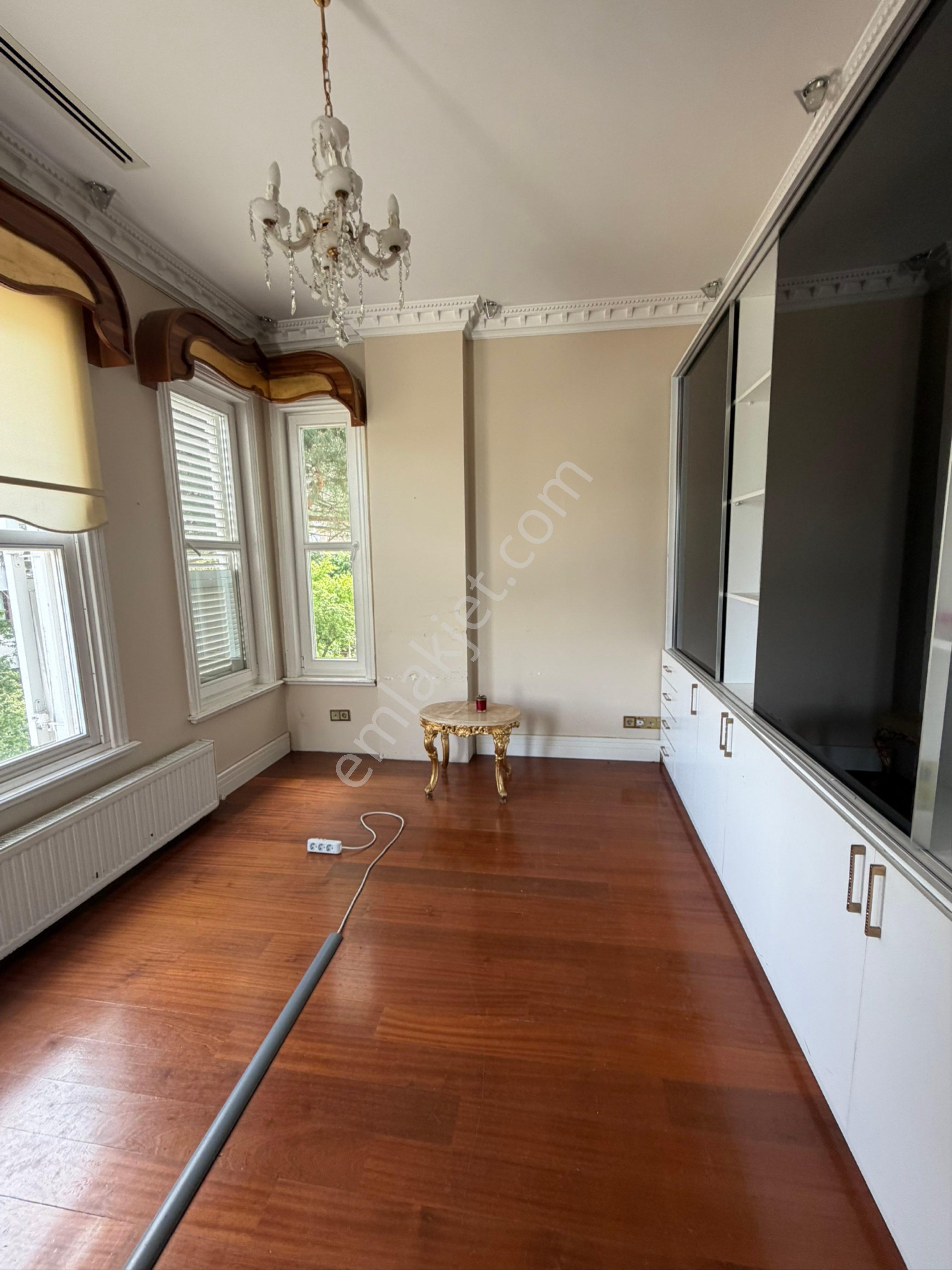 İstanbul Üsküdar Boğaz Manzaralı Kiralık Köşk - Görsel 18