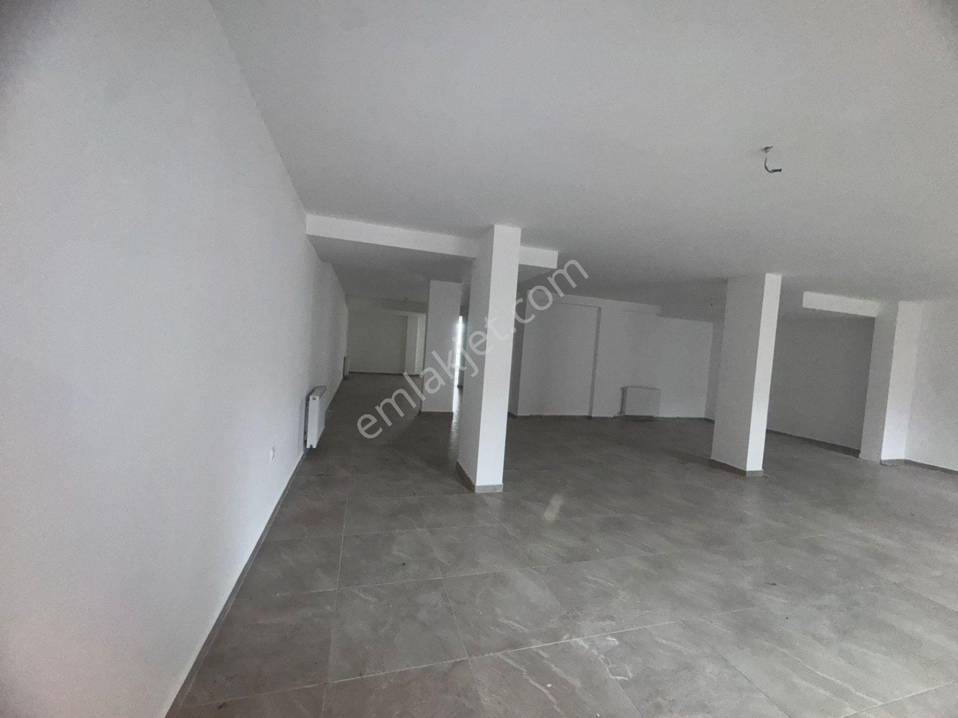 İnanç Emlaktan Giresun Debboy Mevkinde Kiralık Dükkan - Görsel 7