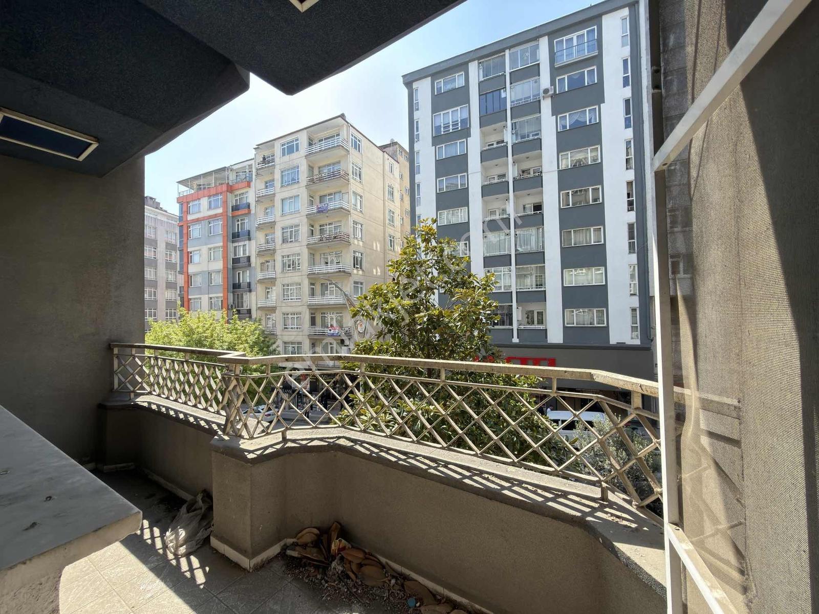 Şehrin En Merkezi Noktasında 185m2 4+1 / Remax Gökhan - Görsel 17