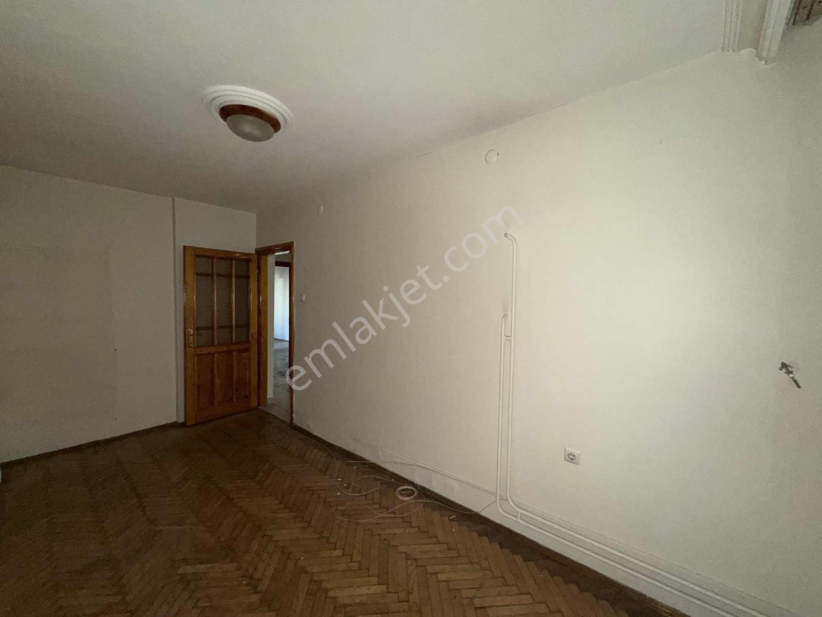Şehrin En Merkezi Noktasında 185m2 4+1 / Remax Gökhan - Görsel 34